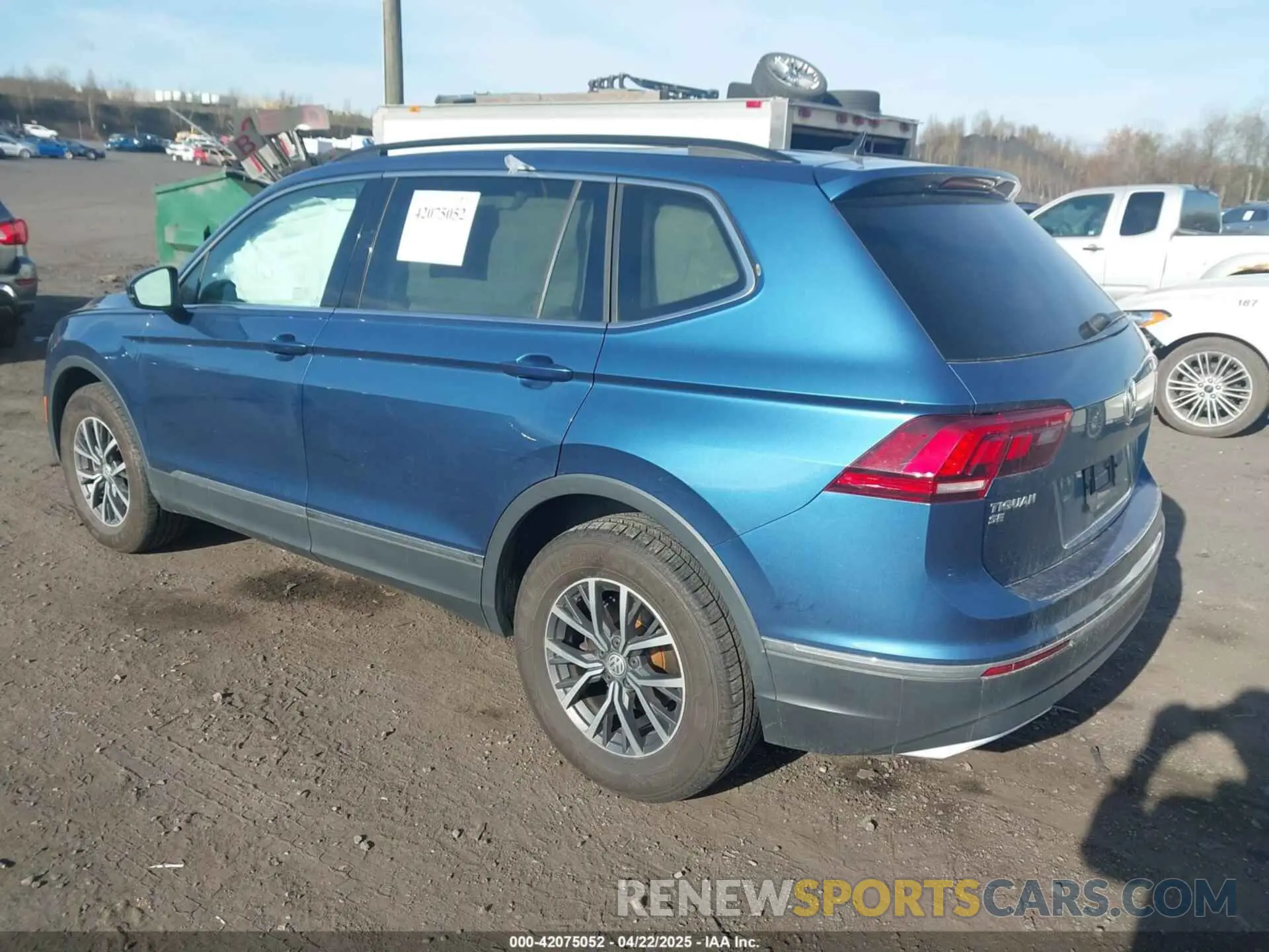 3 Фотография поврежденного автомобиля 3VV2B7AX2LM017277 VOLKSWAGEN TIGUAN 2020