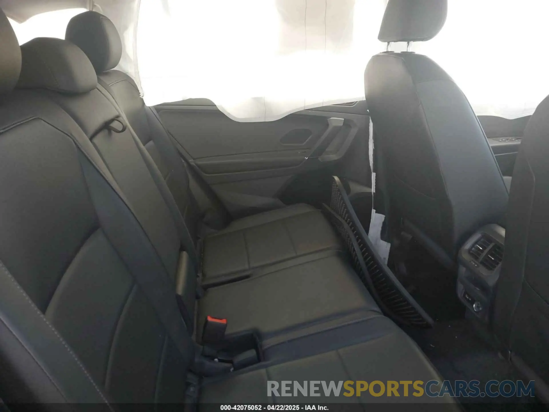 8 Фотография поврежденного автомобиля 3VV2B7AX2LM017277 VOLKSWAGEN TIGUAN 2020