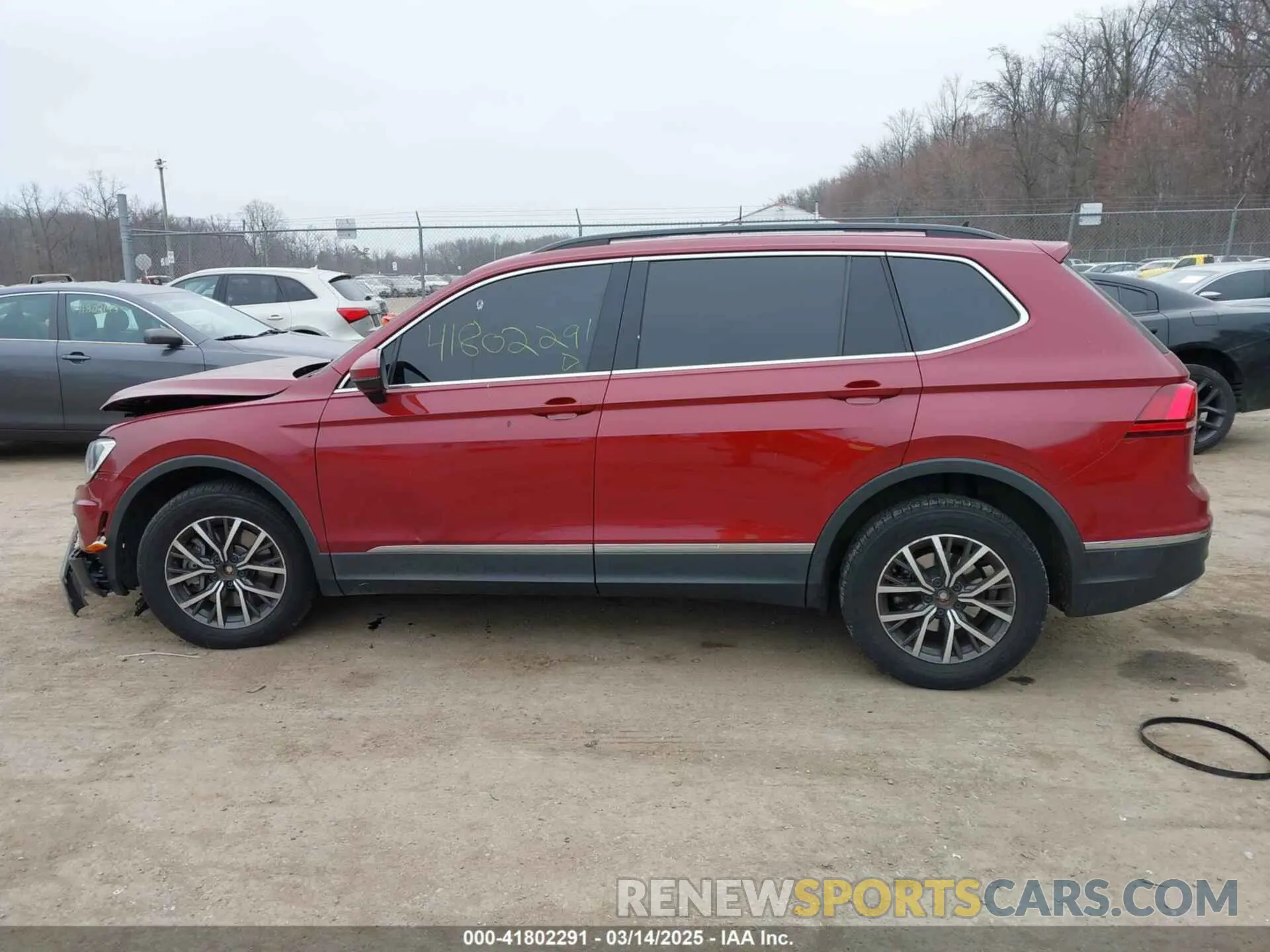 14 Photograph of a damaged car 3VV2B7AX2LM018722 VOLKSWAGEN TIGUAN 2020