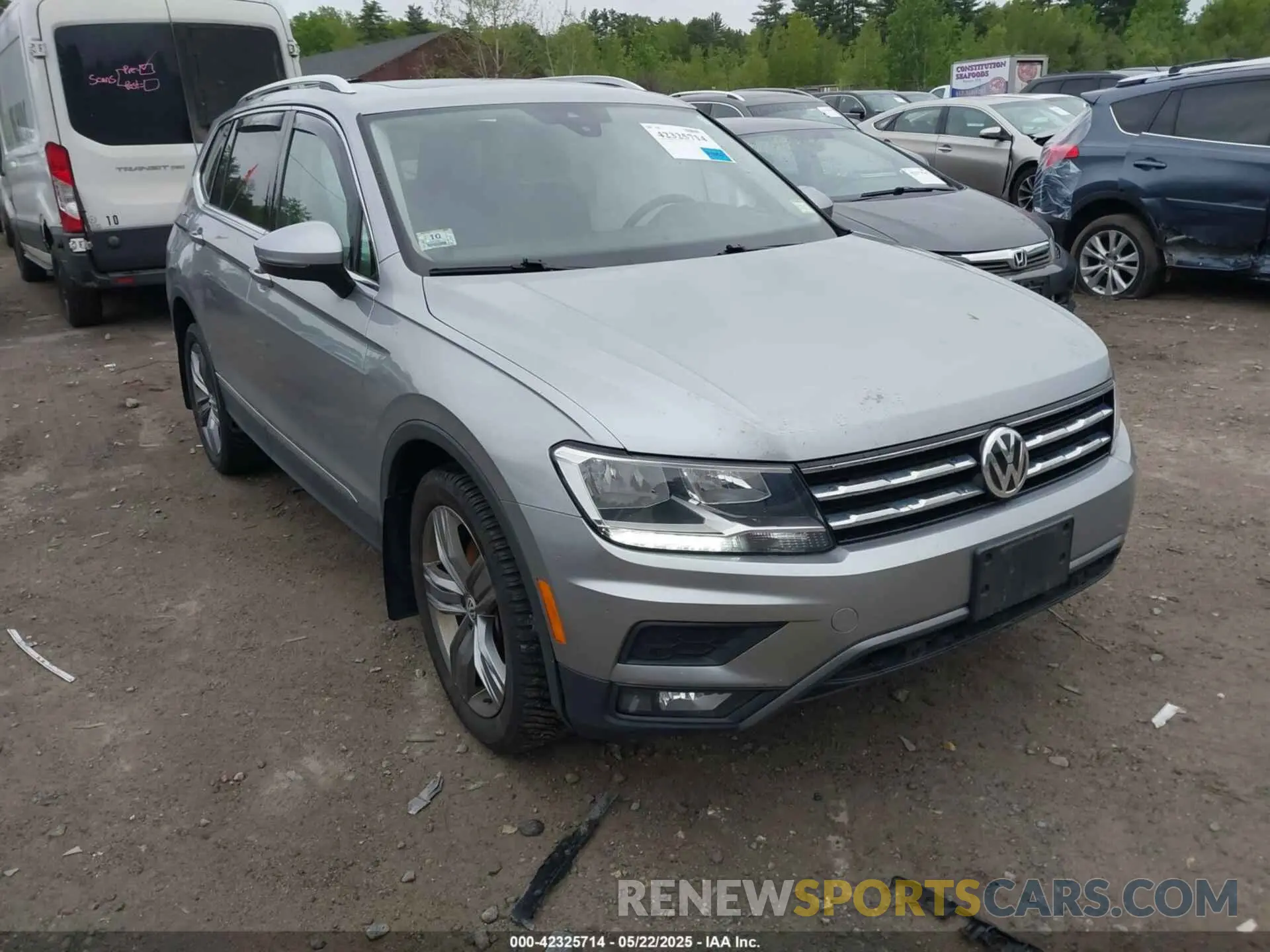 1 Фотография поврежденного автомобиля 3VV2B7AX2LM022477 VOLKSWAGEN TIGUAN 2020