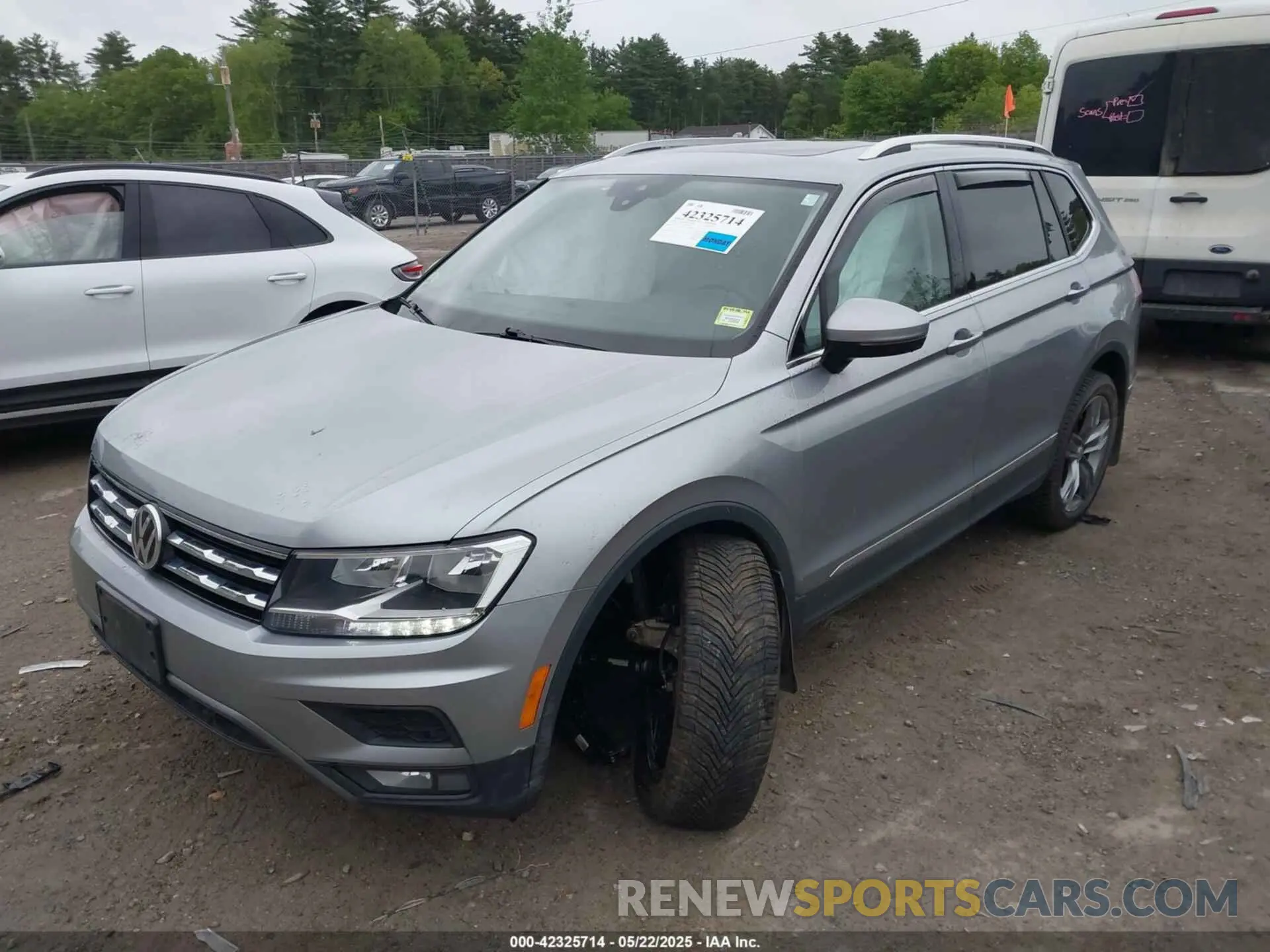2 Фотография поврежденного автомобиля 3VV2B7AX2LM022477 VOLKSWAGEN TIGUAN 2020