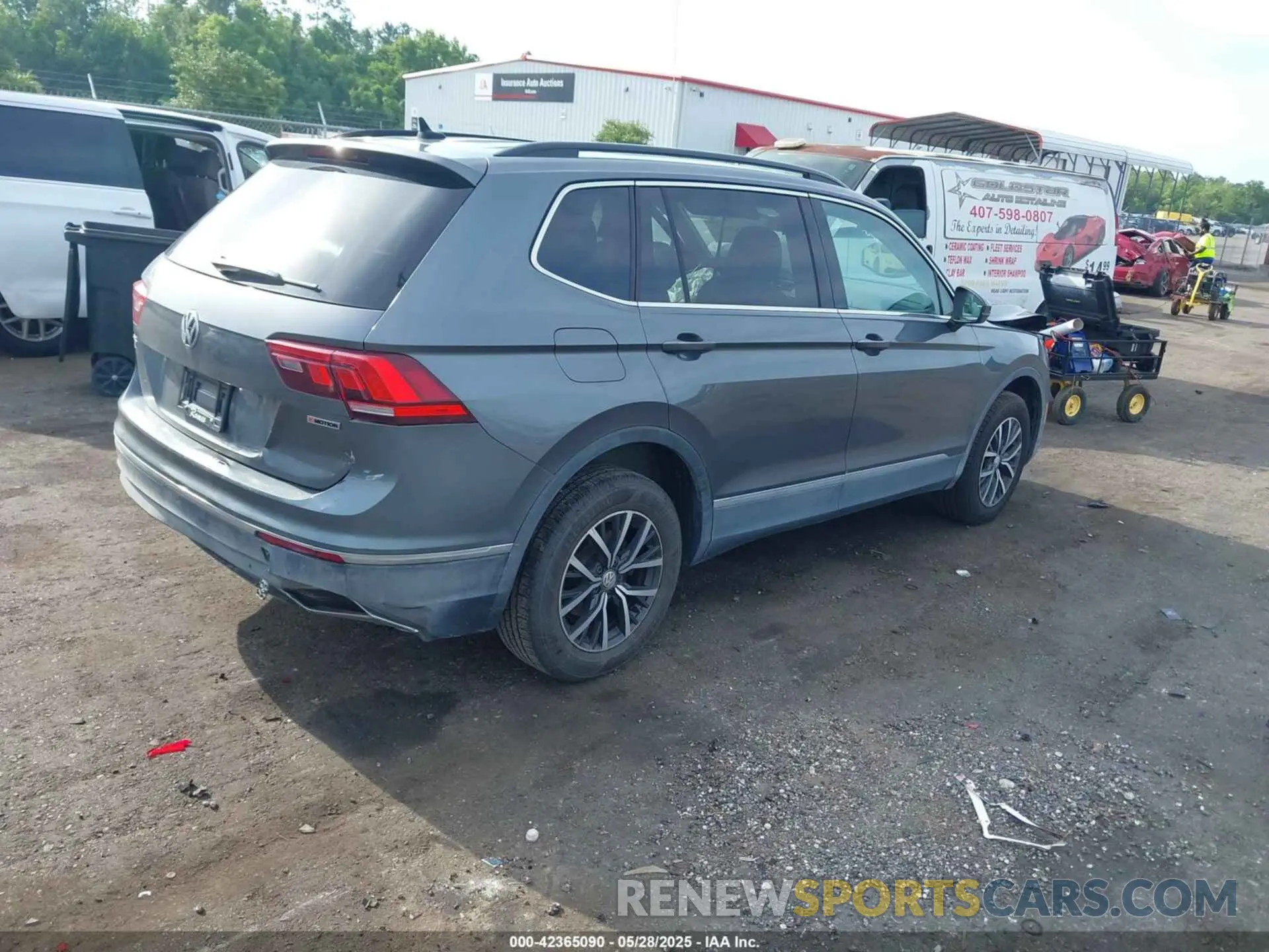 4 Photograph of a damaged car 3VV2B7AX2LM030790 VOLKSWAGEN TIGUAN 2020
