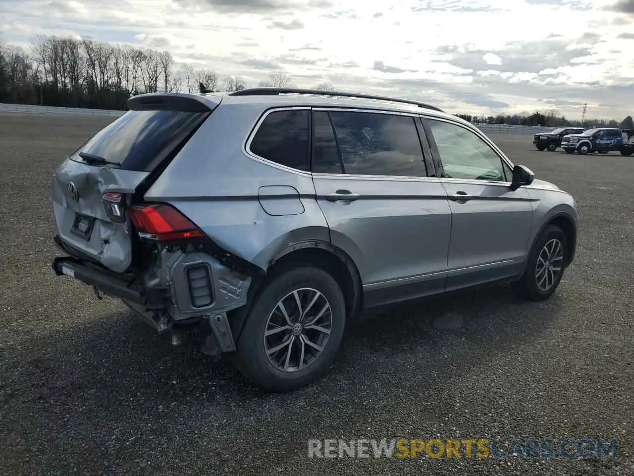 3 Фотография поврежденного автомобиля 3VV2B7AX3LM021032 VOLKSWAGEN TIGUAN 2020