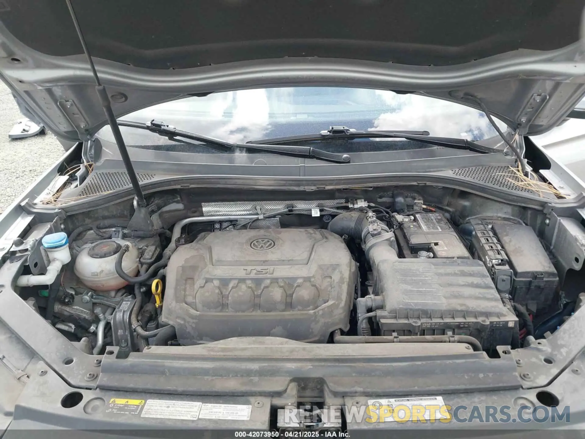 10 Photograph of a damaged car 3VV2B7AX3LM067542 VOLKSWAGEN TIGUAN 2020