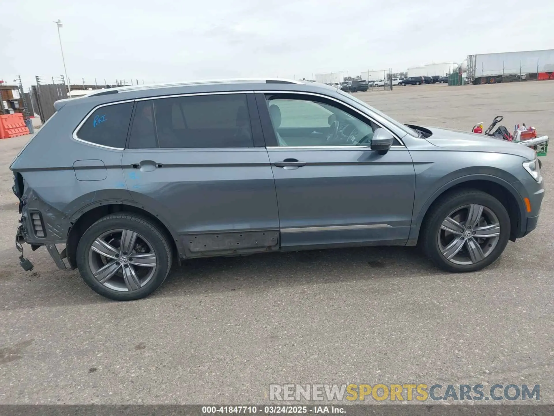 14 Фотография поврежденного автомобиля 3VV2B7AX3LM103195 VOLKSWAGEN TIGUAN 2020