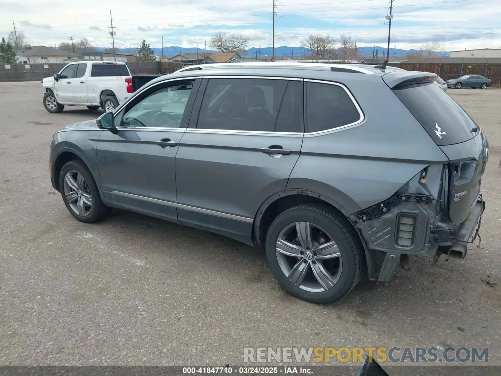 3 Фотография поврежденного автомобиля 3VV2B7AX3LM103195 VOLKSWAGEN TIGUAN 2020