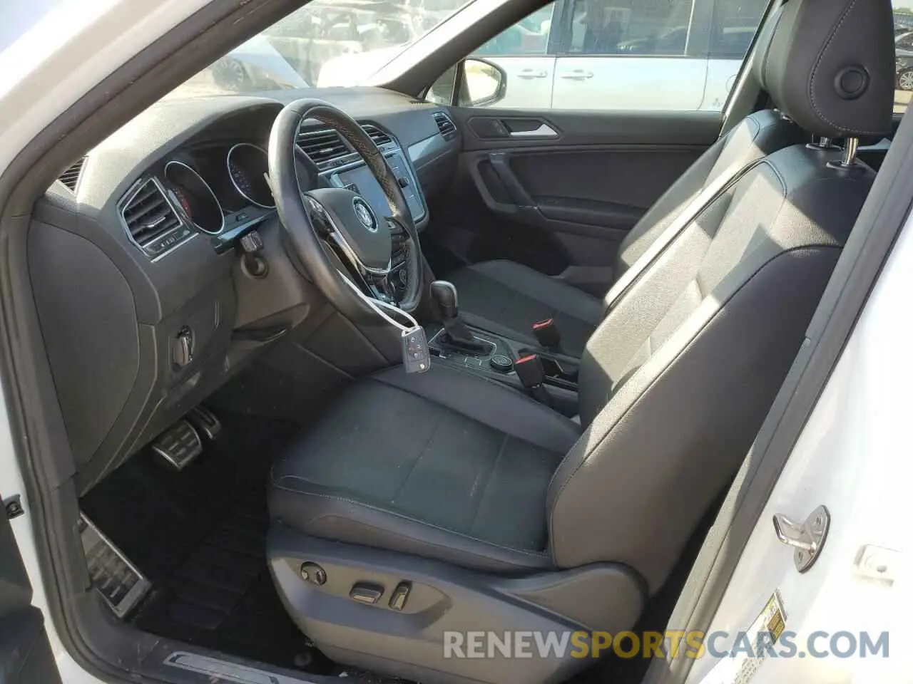 7 Фотография поврежденного автомобиля 3VV2B7AX3LM118621 VOLKSWAGEN TIGUAN 2020