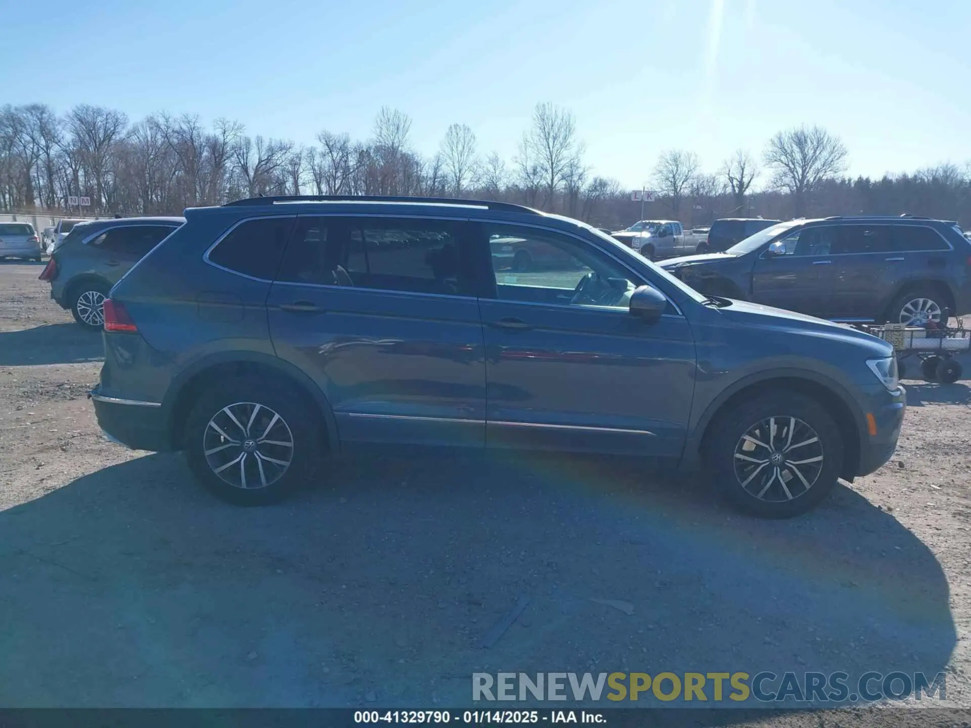 13 Фотография поврежденного автомобиля 3VV2B7AX3LM151148 VOLKSWAGEN TIGUAN 2020