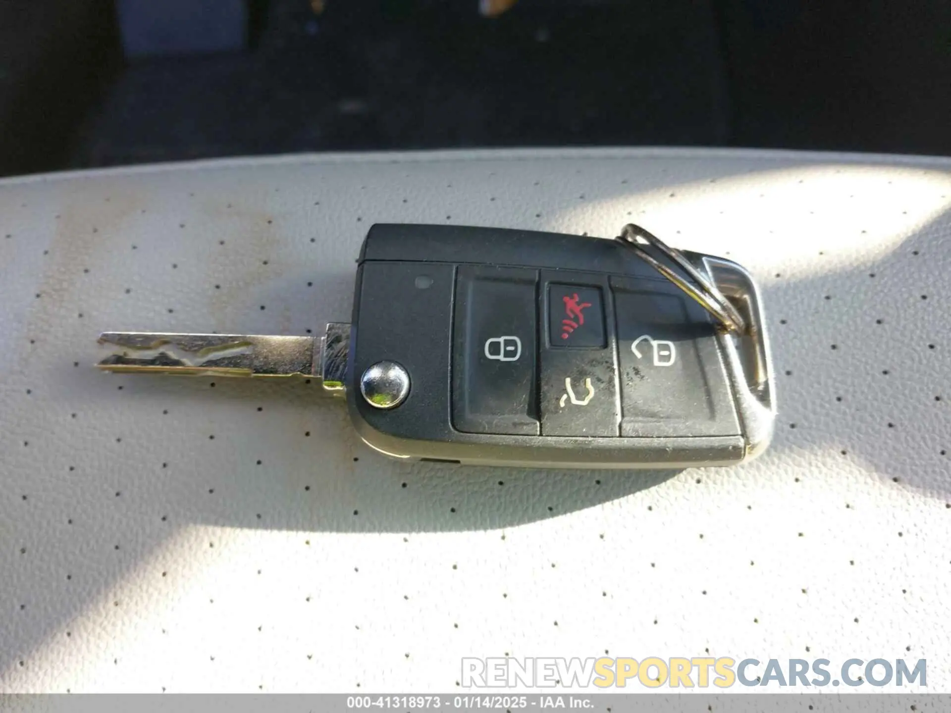 11 Photograph of a damaged car 3VV2B7AX4LM021217 VOLKSWAGEN TIGUAN 2020