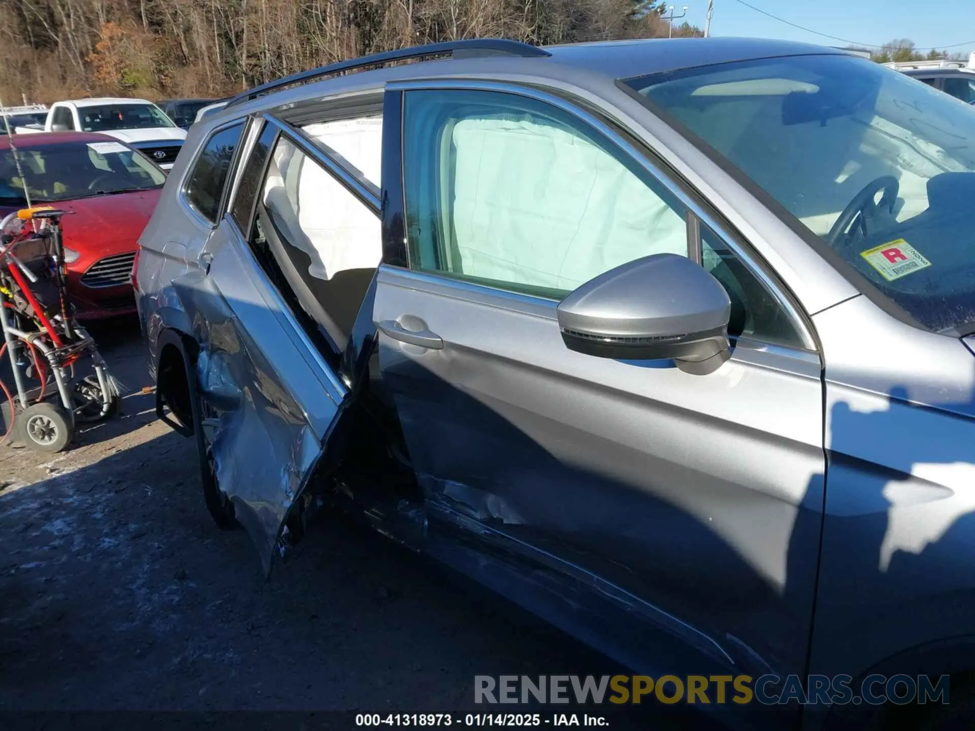 13 Photograph of a damaged car 3VV2B7AX4LM021217 VOLKSWAGEN TIGUAN 2020