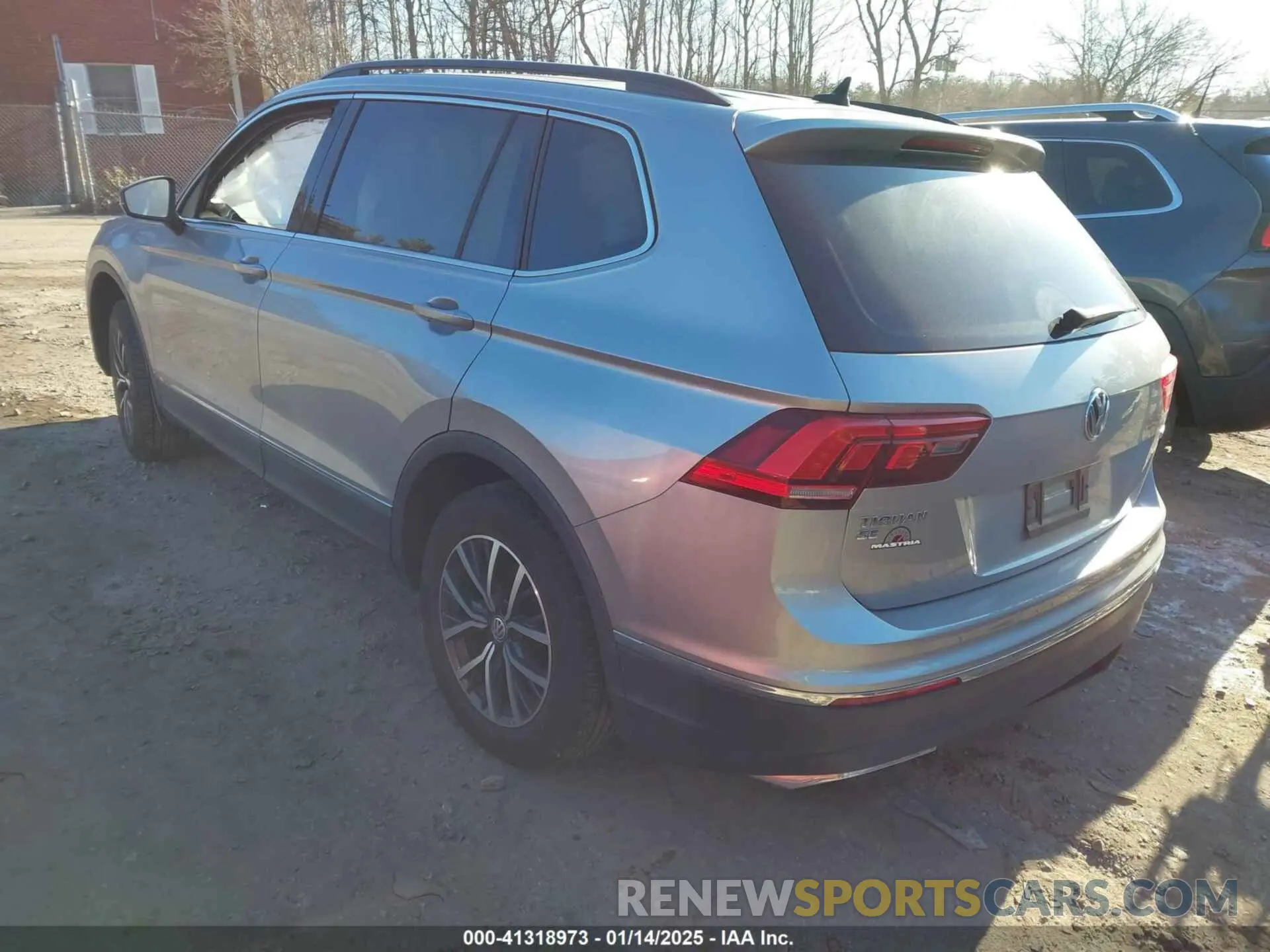 3 Photograph of a damaged car 3VV2B7AX4LM021217 VOLKSWAGEN TIGUAN 2020