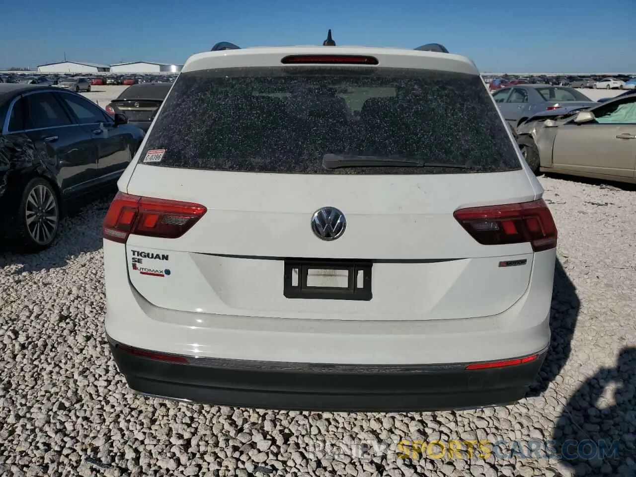 6 Photograph of a damaged car 3VV2B7AX4LM025185 VOLKSWAGEN TIGUAN 2020