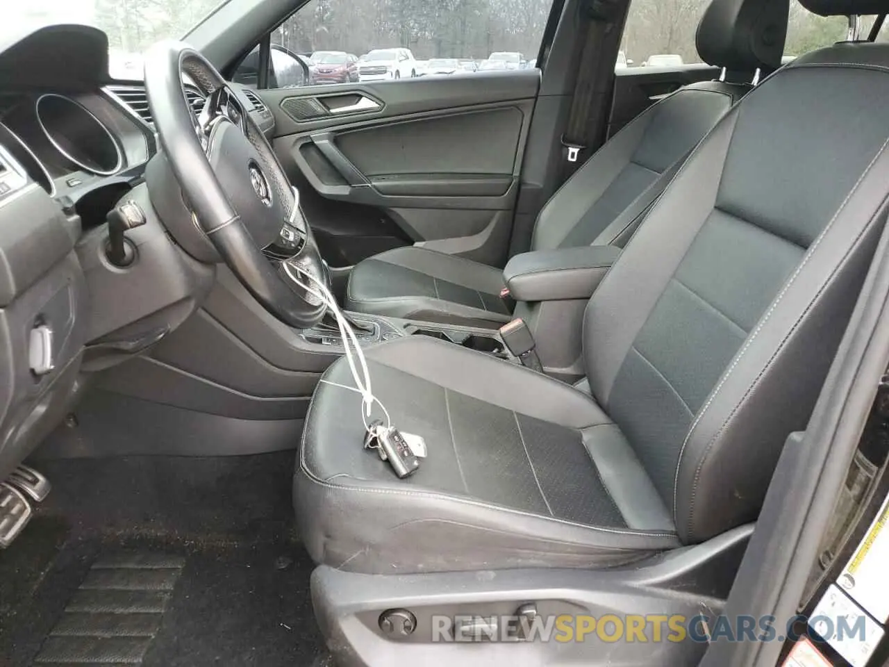 7 Photograph of a damaged car 3VV2B7AX4LM073009 VOLKSWAGEN TIGUAN 2020