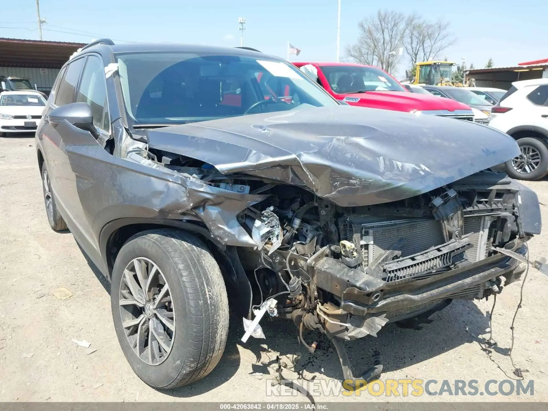 6 Фотография поврежденного автомобиля 3VV2B7AX4LM074385 VOLKSWAGEN TIGUAN 2020