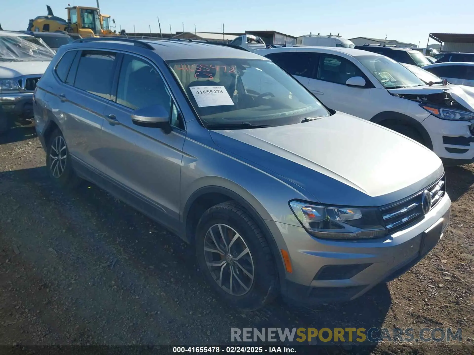 1 Фотография поврежденного автомобиля 3VV2B7AX4LM081188 VOLKSWAGEN TIGUAN 2020