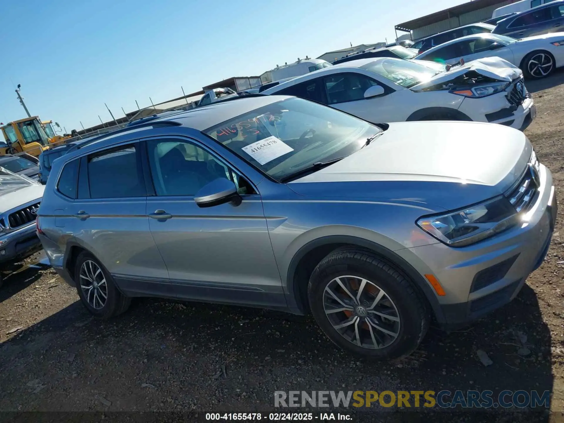 13 Фотография поврежденного автомобиля 3VV2B7AX4LM081188 VOLKSWAGEN TIGUAN 2020