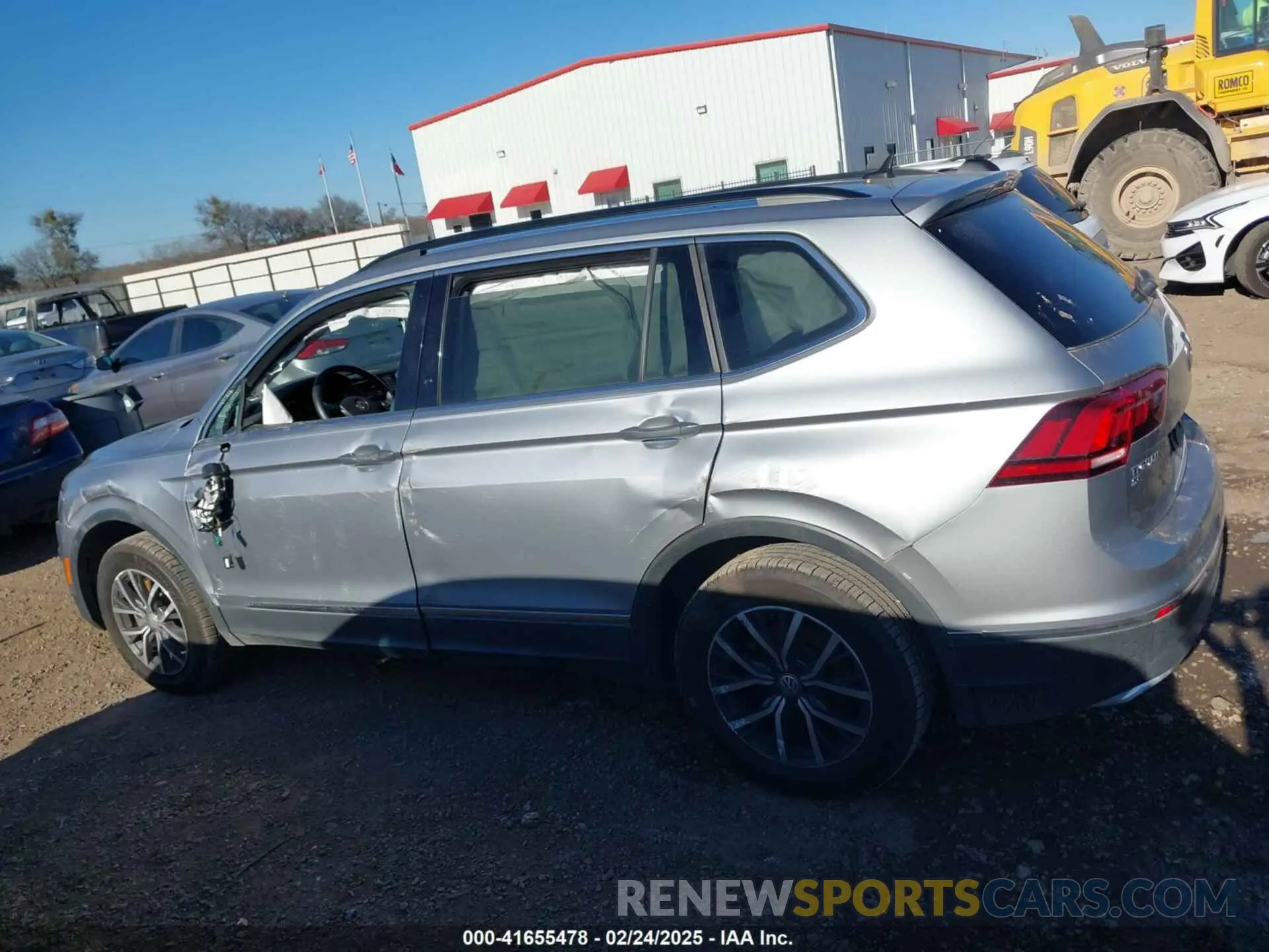 14 Фотография поврежденного автомобиля 3VV2B7AX4LM081188 VOLKSWAGEN TIGUAN 2020
