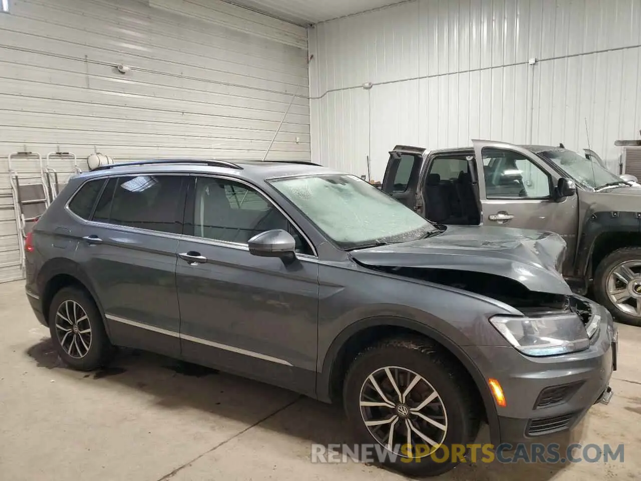 4 Фотография поврежденного автомобиля 3VV2B7AX4LM093194 VOLKSWAGEN TIGUAN 2020