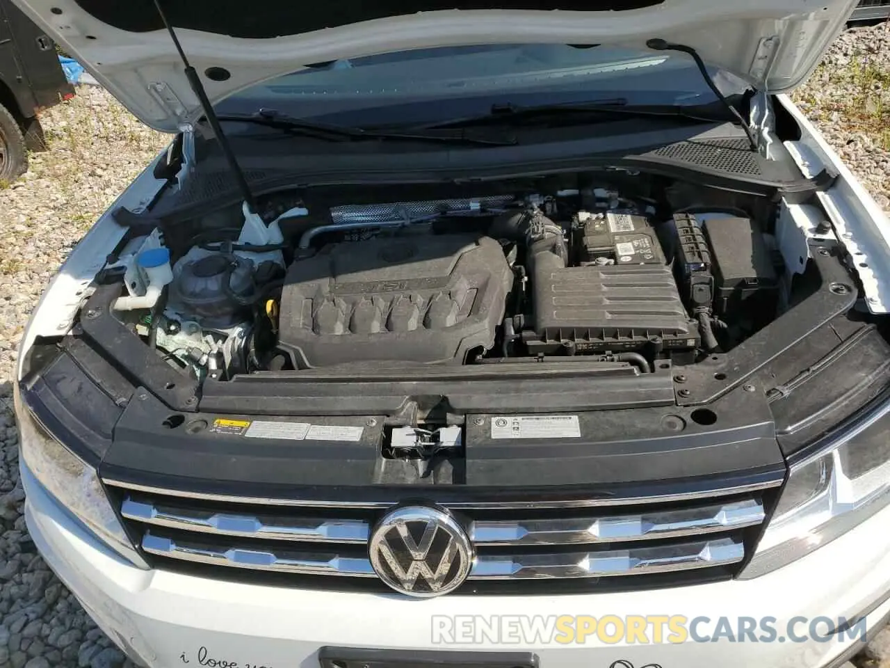 12 Photograph of a damaged car 3VV2B7AX5LM111699 VOLKSWAGEN TIGUAN 2020