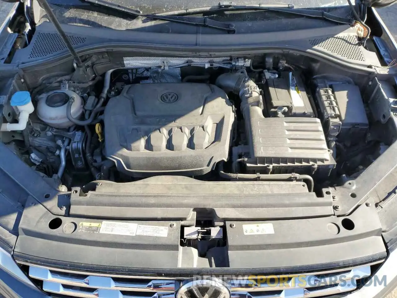 12 Photograph of a damaged car 3VV2B7AX6LM002622 VOLKSWAGEN TIGUAN 2020