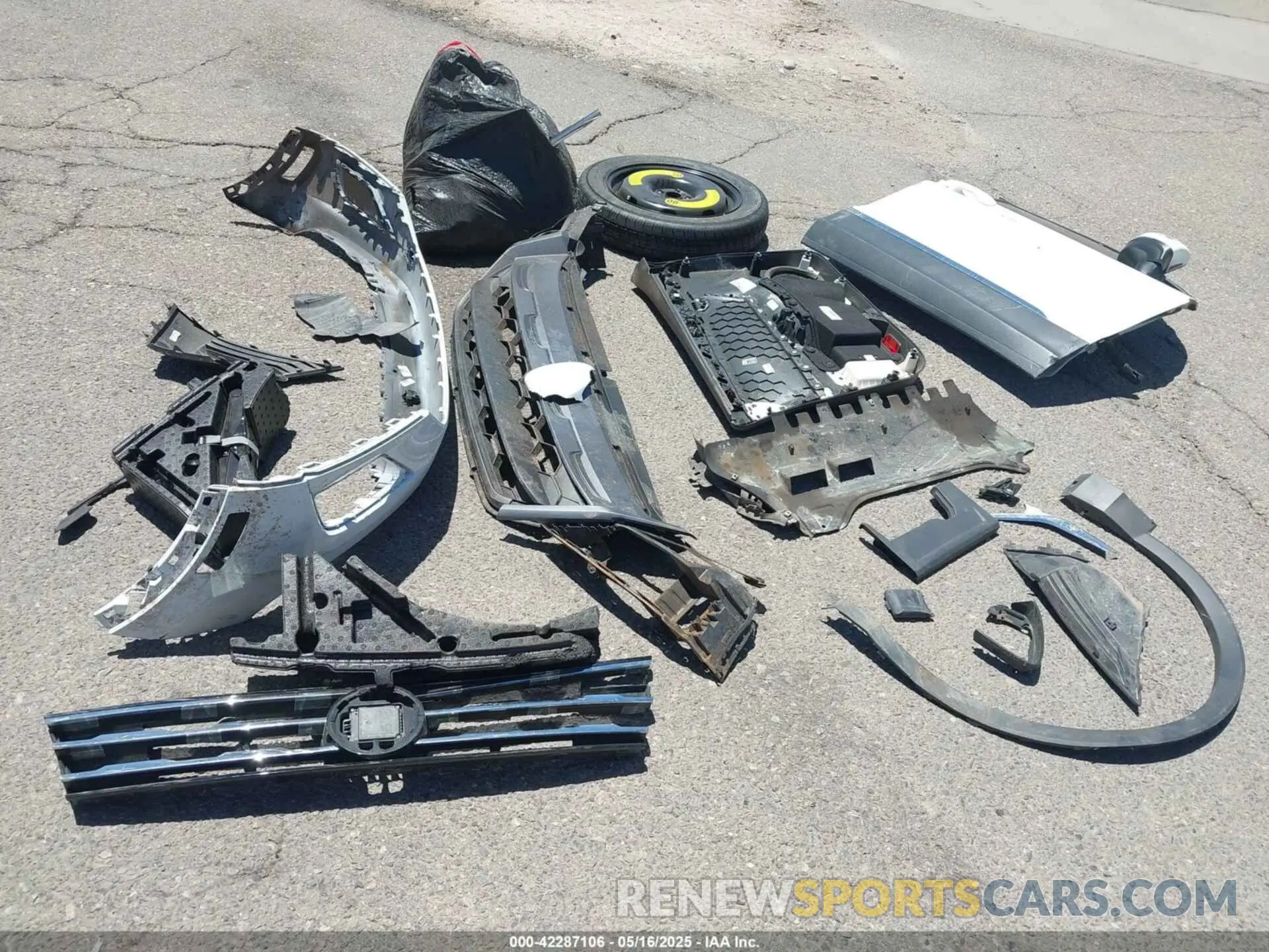 18 Photograph of a damaged car 3VV2B7AX6LM043638 VOLKSWAGEN TIGUAN 2020