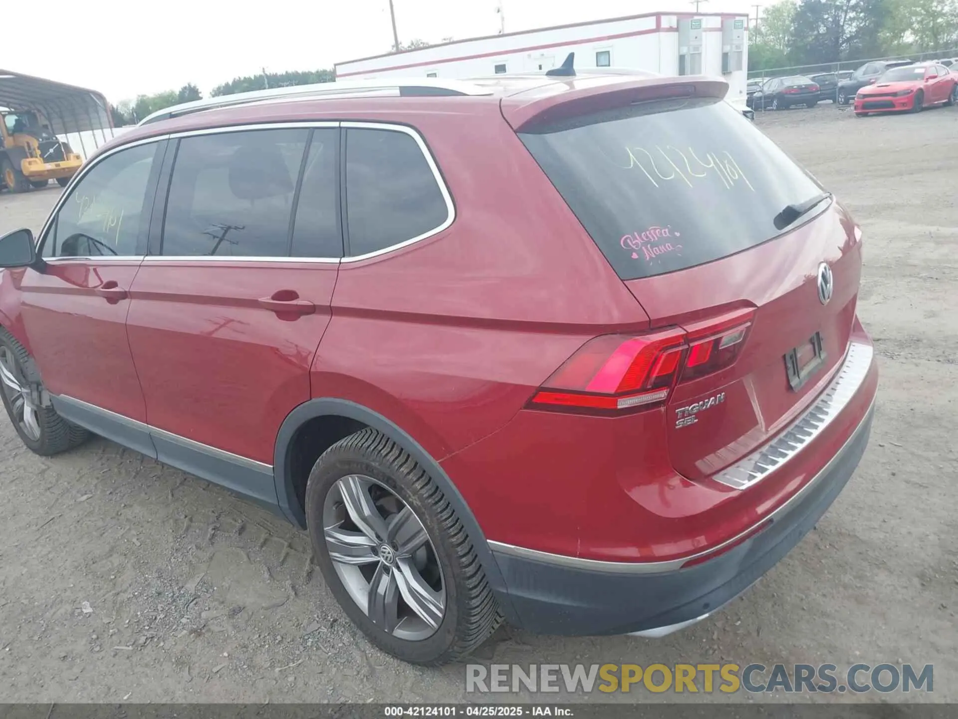 3 Photograph of a damaged car 3VV2B7AX6LM063792 VOLKSWAGEN TIGUAN 2020