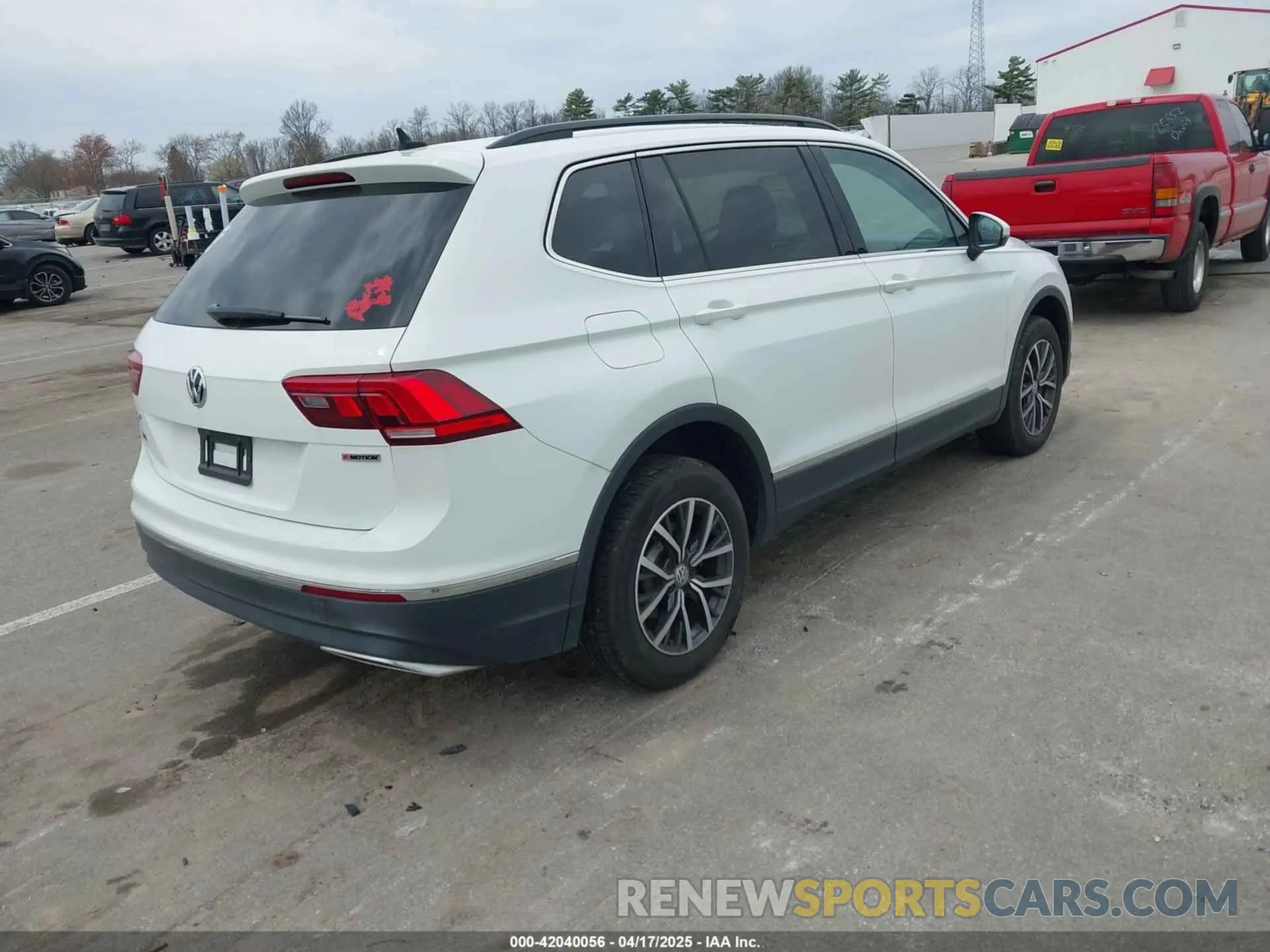 4 Фотография поврежденного автомобиля 3VV2B7AX6LM091916 VOLKSWAGEN TIGUAN 2020