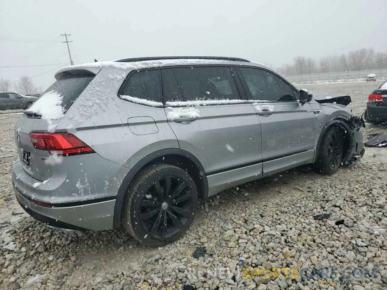 3 Photograph of a damaged car 3VV2B7AX6LM144405 VOLKSWAGEN TIGUAN 2020
