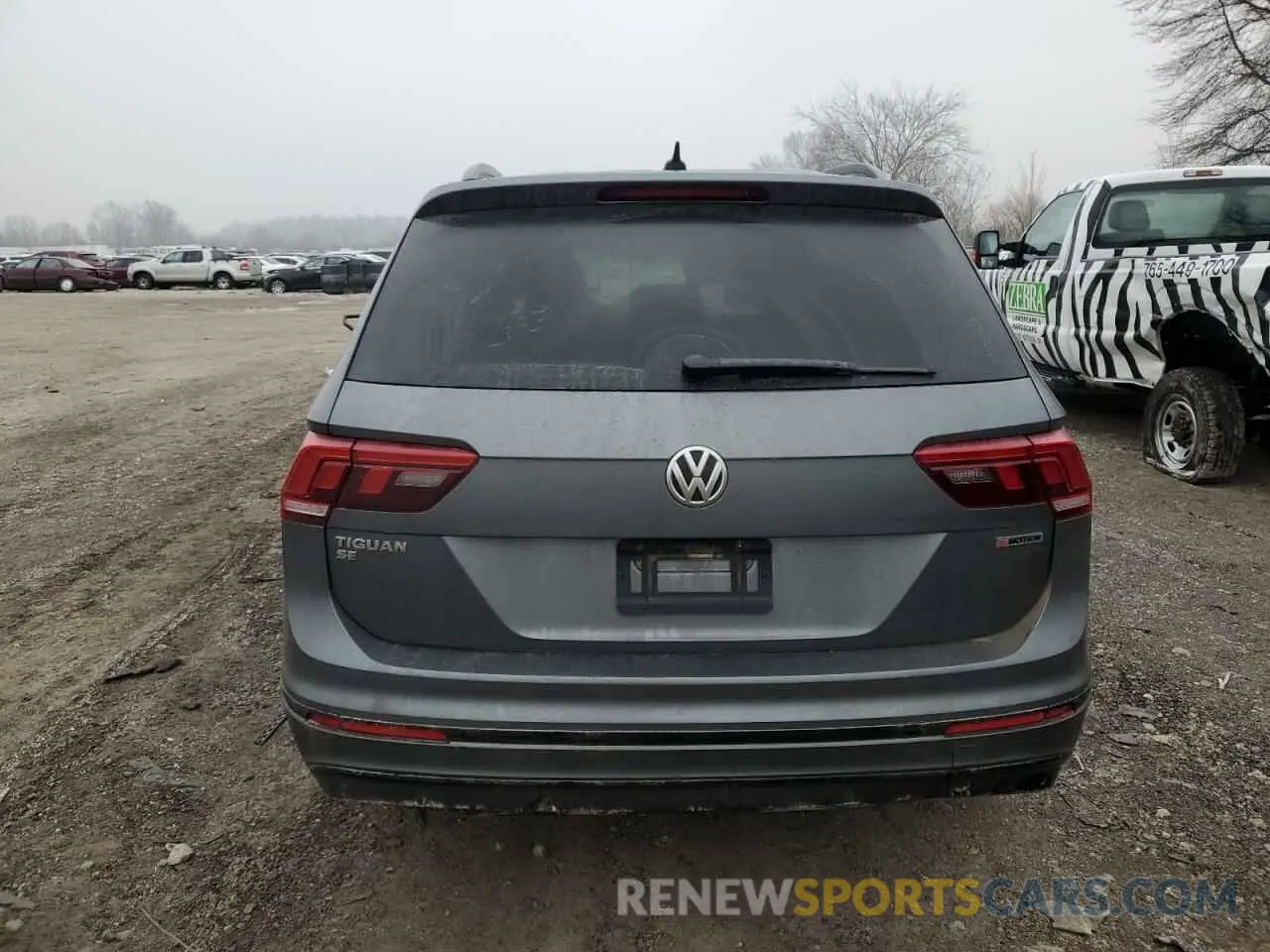 6 Photograph of a damaged car 3VV2B7AX6LM155310 VOLKSWAGEN TIGUAN 2020