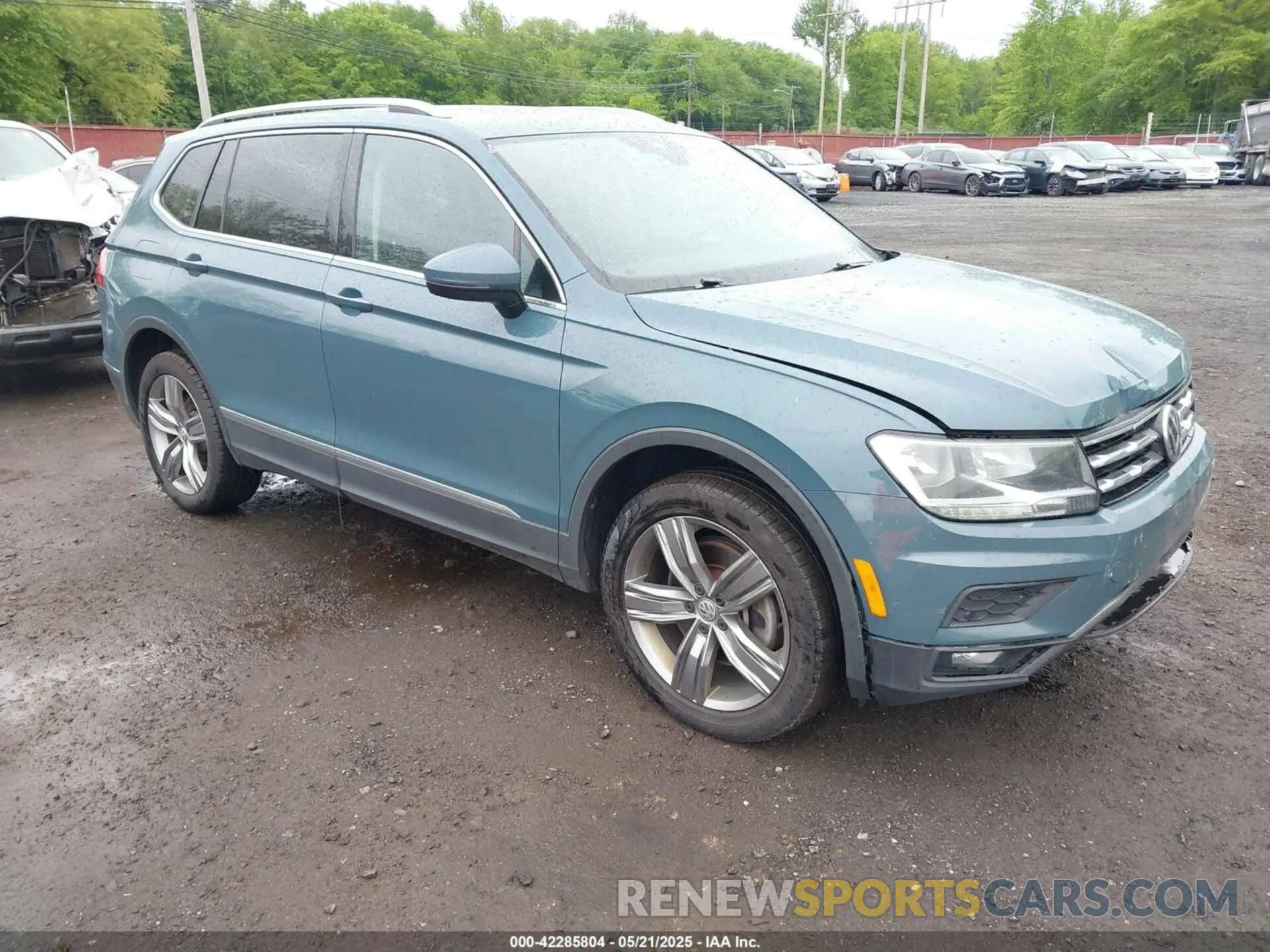 1 Photograph of a damaged car 3VV2B7AX7LM015962 VOLKSWAGEN TIGUAN 2020
