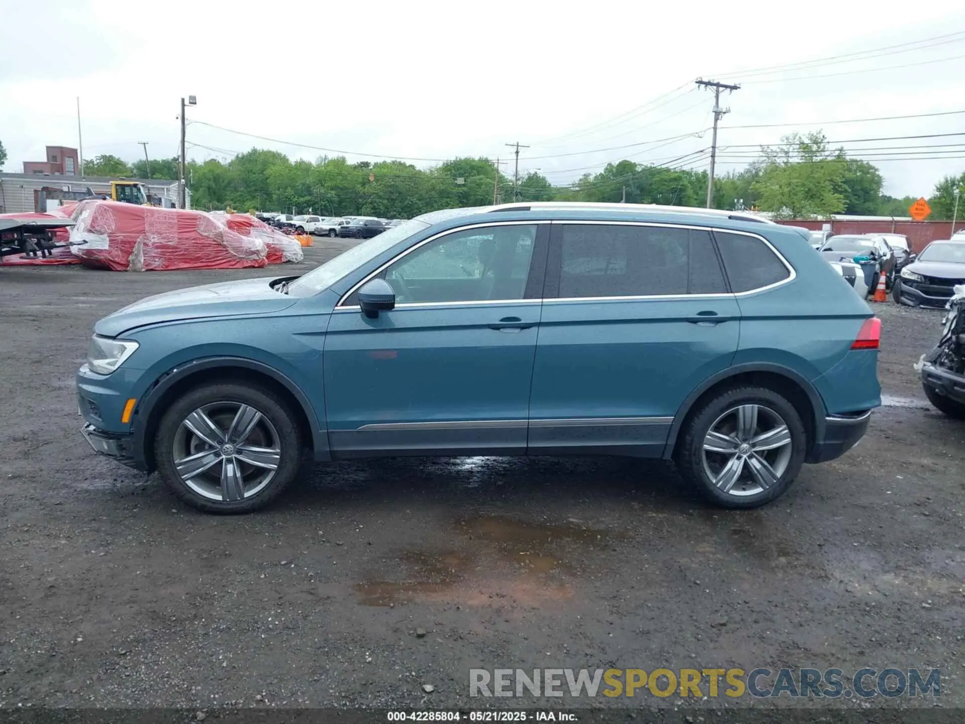 14 Photograph of a damaged car 3VV2B7AX7LM015962 VOLKSWAGEN TIGUAN 2020