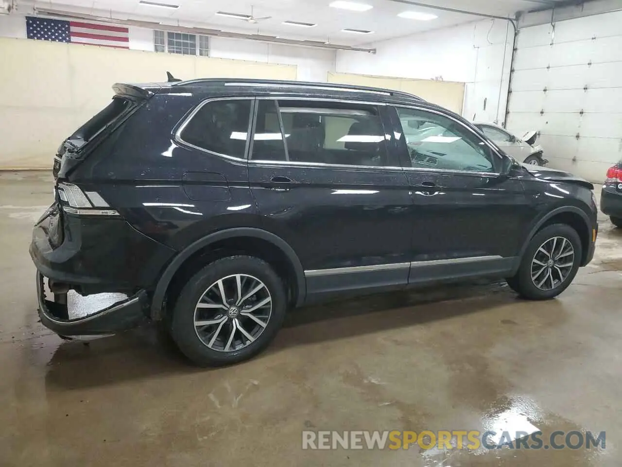 3 Photograph of a damaged car 3VV2B7AX7LM042627 VOLKSWAGEN TIGUAN 2020
