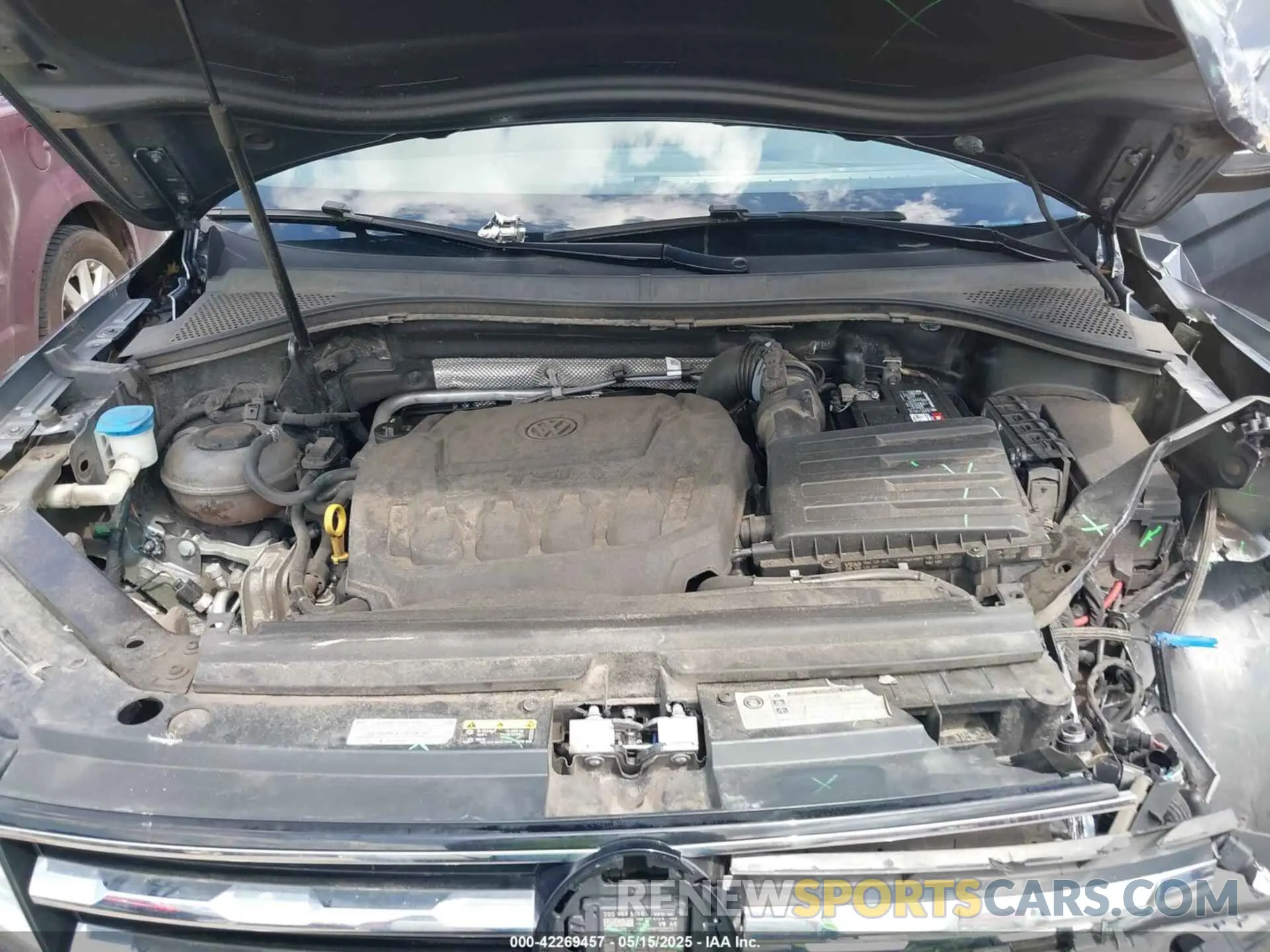 10 Photograph of a damaged car 3VV2B7AX7LM113597 VOLKSWAGEN TIGUAN 2020