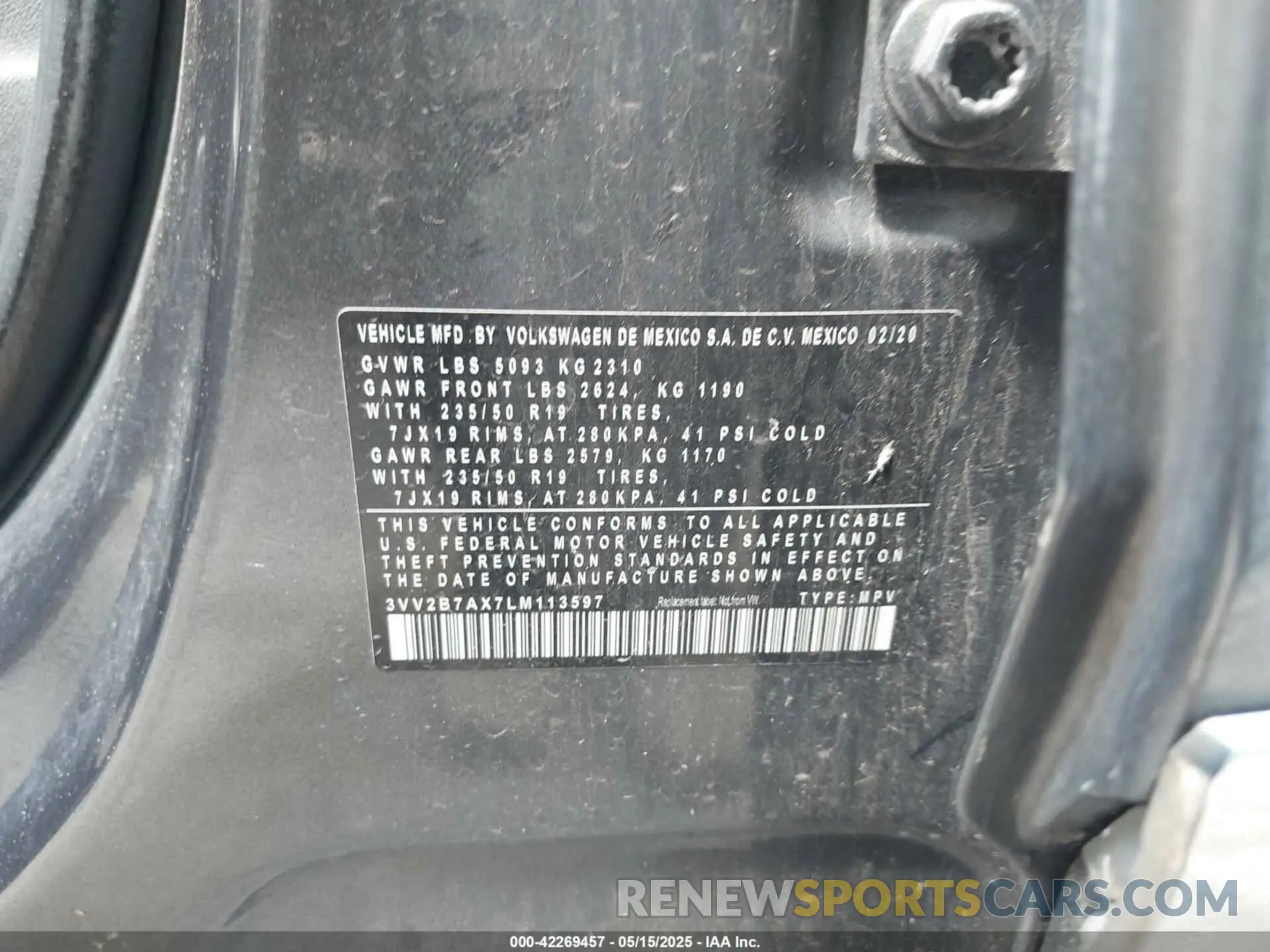 9 Photograph of a damaged car 3VV2B7AX7LM113597 VOLKSWAGEN TIGUAN 2020