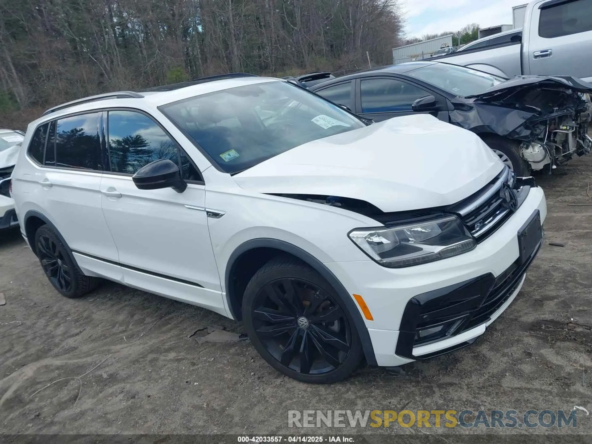 1 Photograph of a damaged car 3VV2B7AX7LM143652 VOLKSWAGEN TIGUAN 2020