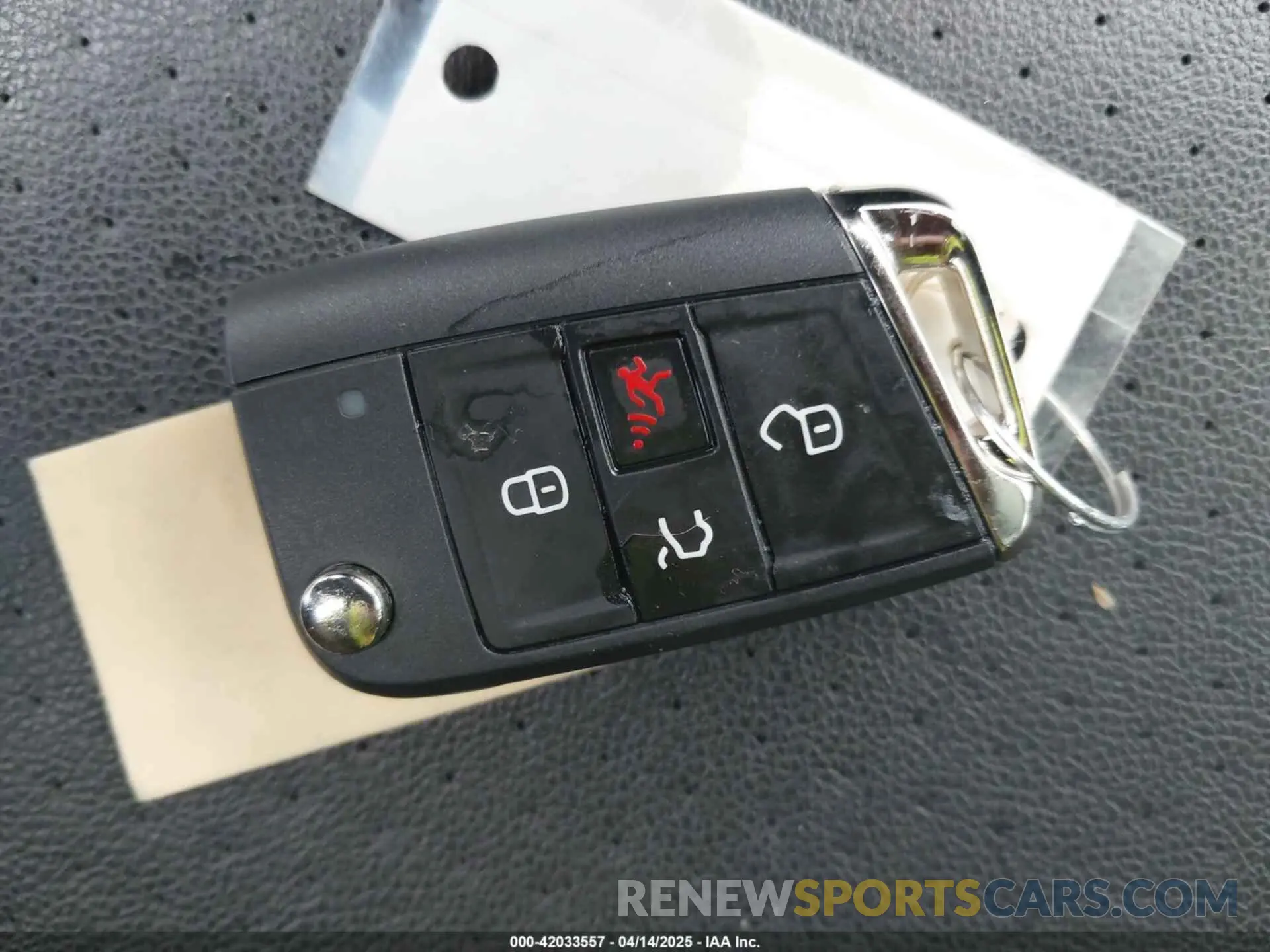11 Photograph of a damaged car 3VV2B7AX7LM143652 VOLKSWAGEN TIGUAN 2020
