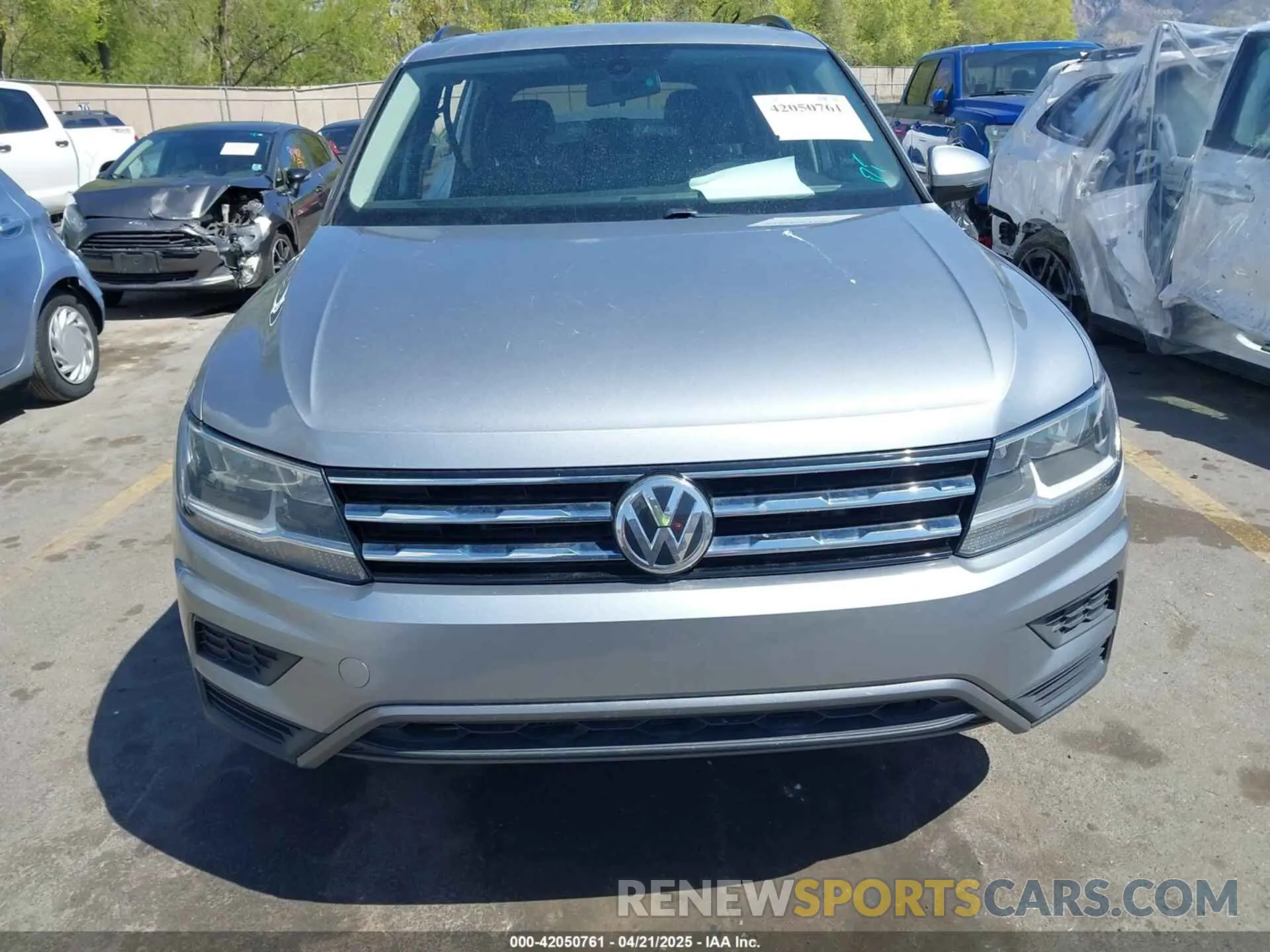 13 Фотография поврежденного автомобиля 3VV2B7AX8LM020992 VOLKSWAGEN TIGUAN 2020