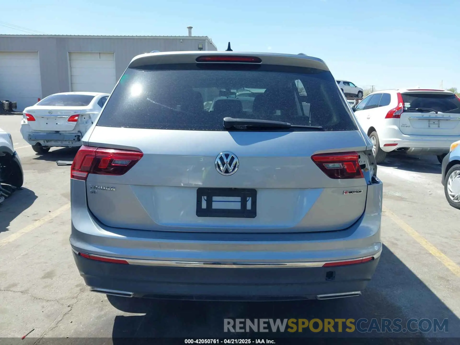 17 Фотография поврежденного автомобиля 3VV2B7AX8LM020992 VOLKSWAGEN TIGUAN 2020