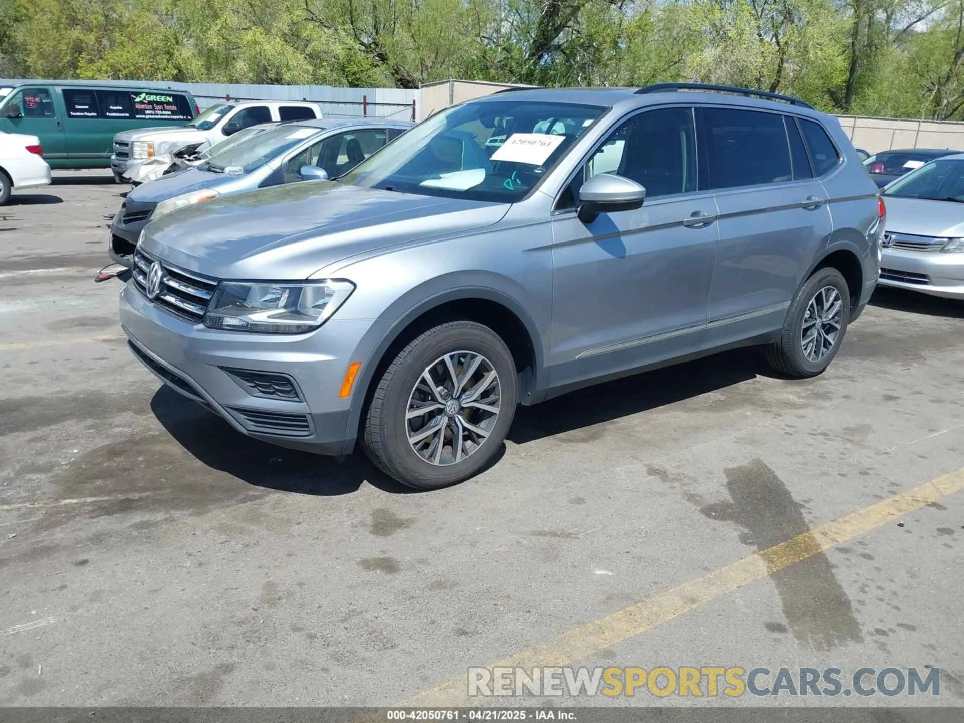 2 Фотография поврежденного автомобиля 3VV2B7AX8LM020992 VOLKSWAGEN TIGUAN 2020
