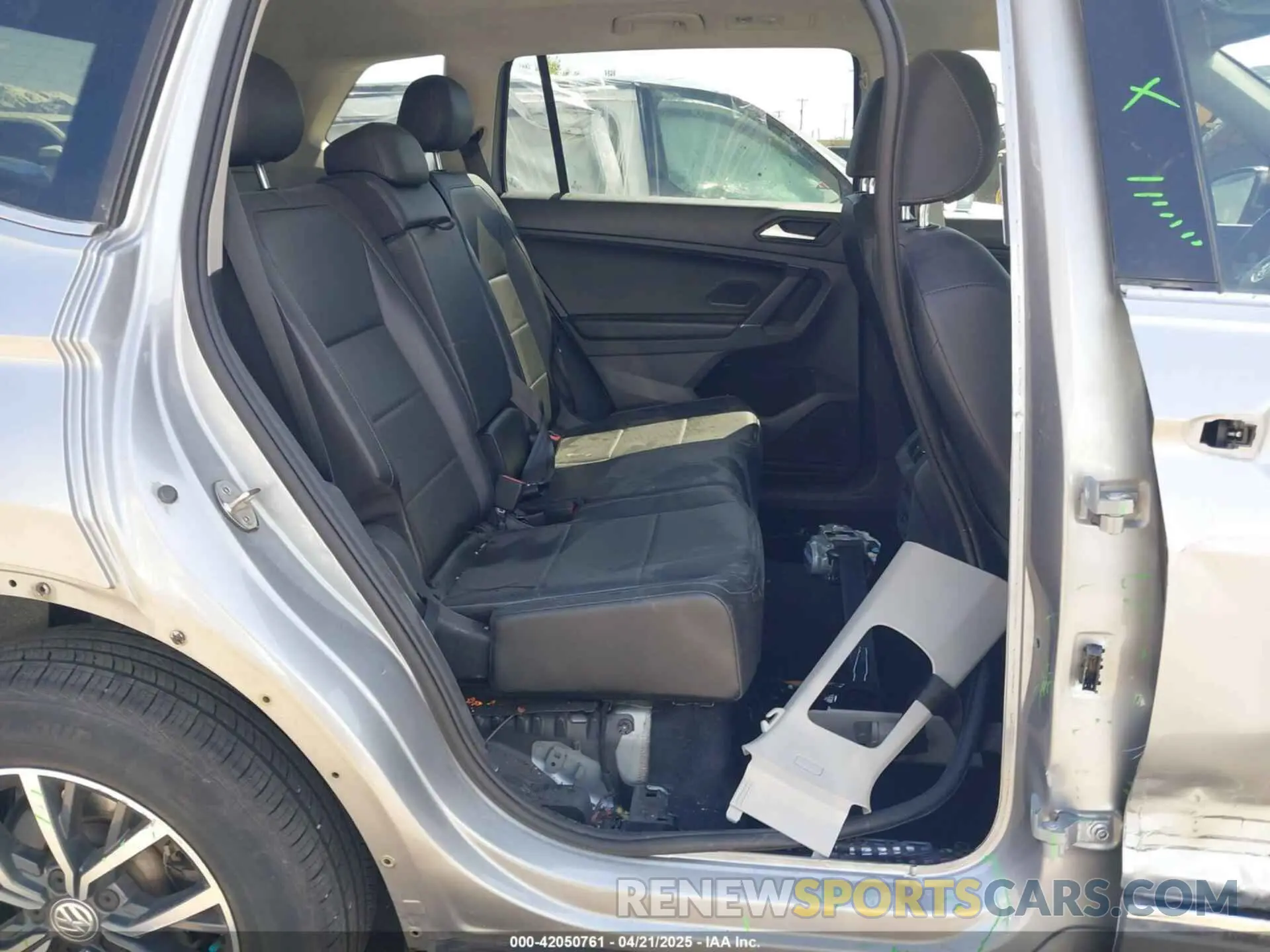8 Фотография поврежденного автомобиля 3VV2B7AX8LM020992 VOLKSWAGEN TIGUAN 2020