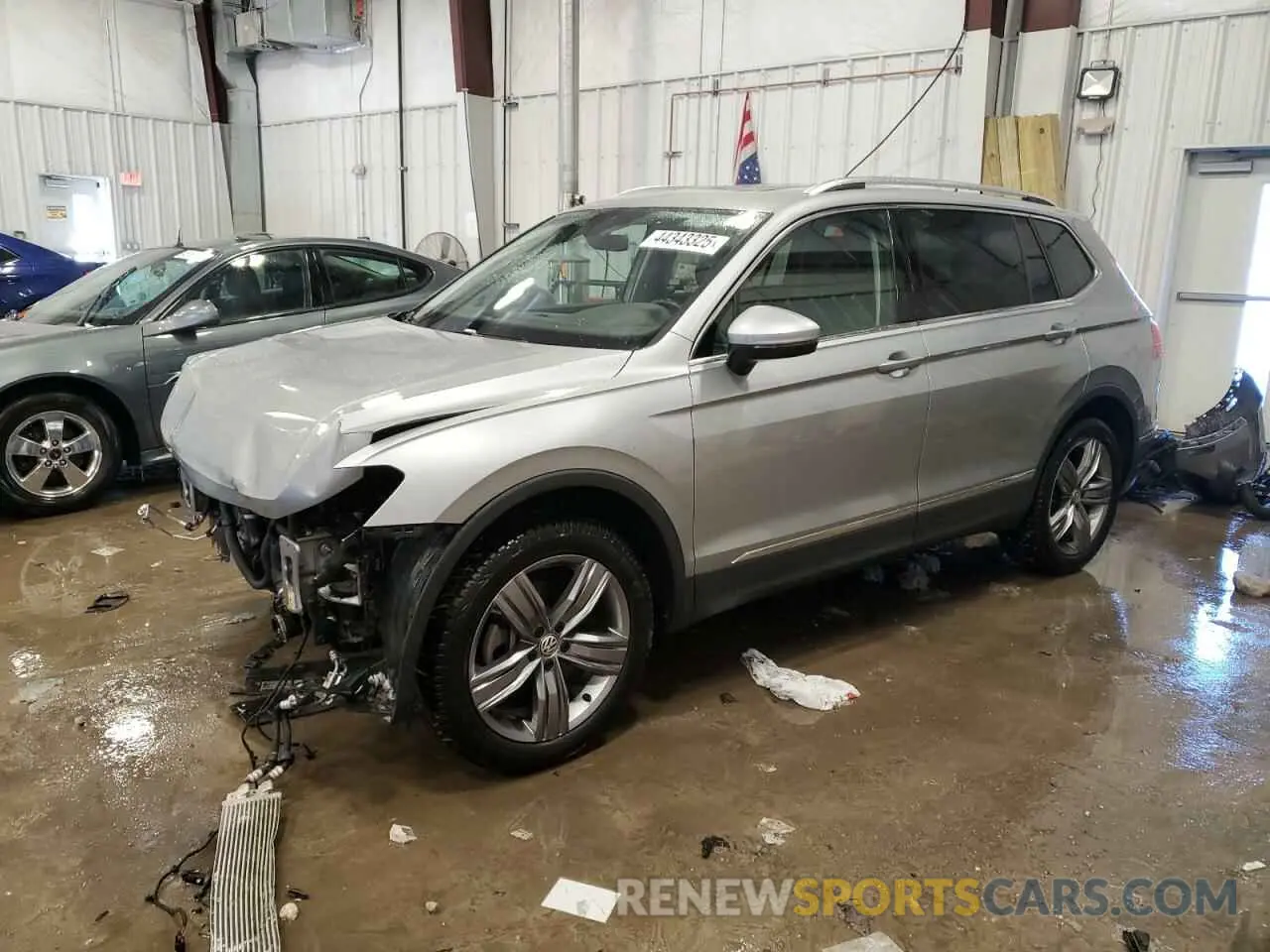 1 Photograph of a damaged car 3VV2B7AX8LM021821 VOLKSWAGEN TIGUAN 2020