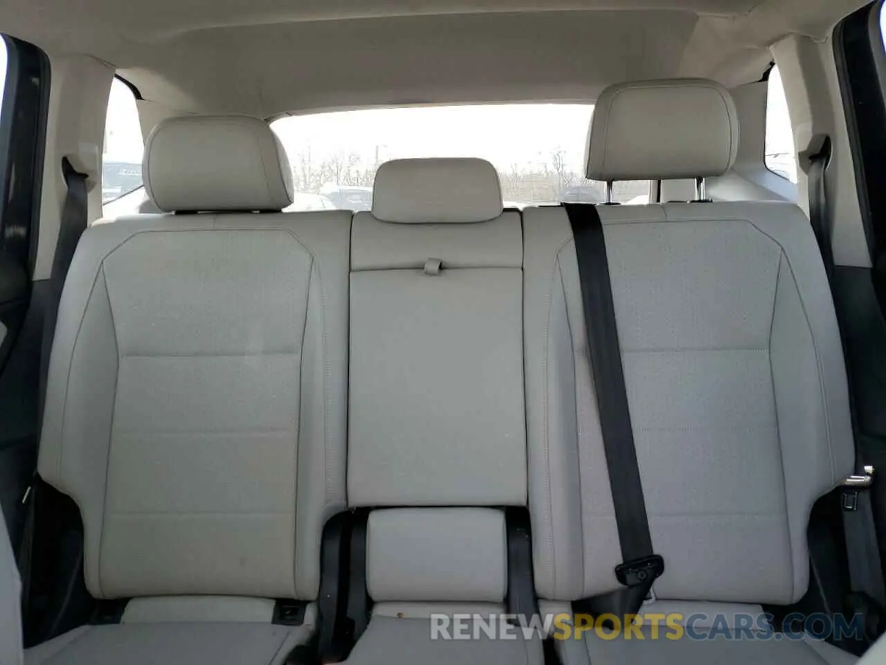 10 Photograph of a damaged car 3VV2B7AX8LM074390 VOLKSWAGEN TIGUAN 2020