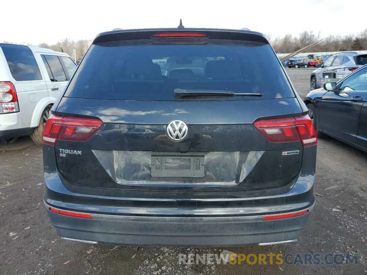 6 Photograph of a damaged car 3VV2B7AX8LM074390 VOLKSWAGEN TIGUAN 2020