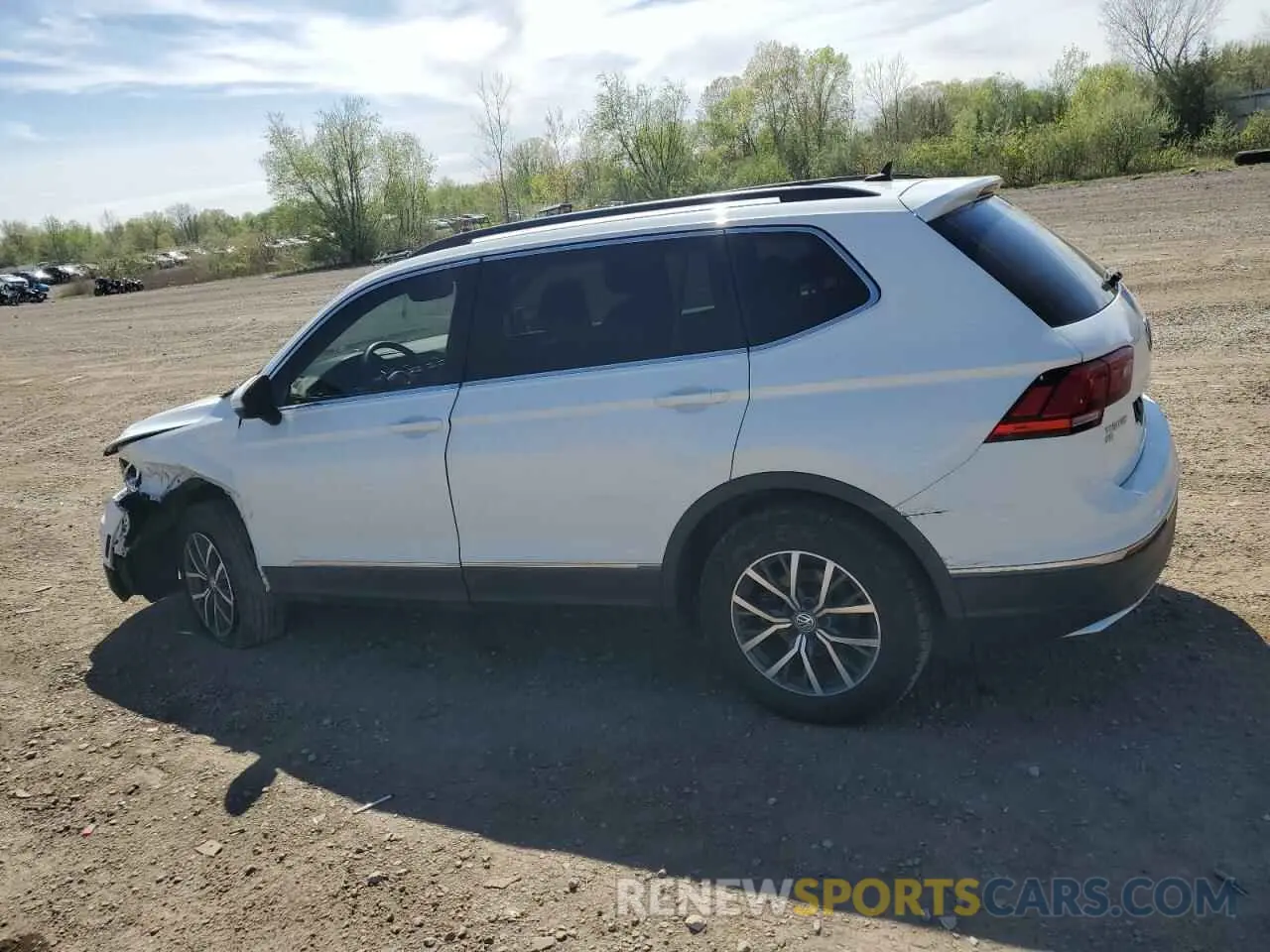 2 Photograph of a damaged car 3VV2B7AX8LM178541 VOLKSWAGEN TIGUAN 2020