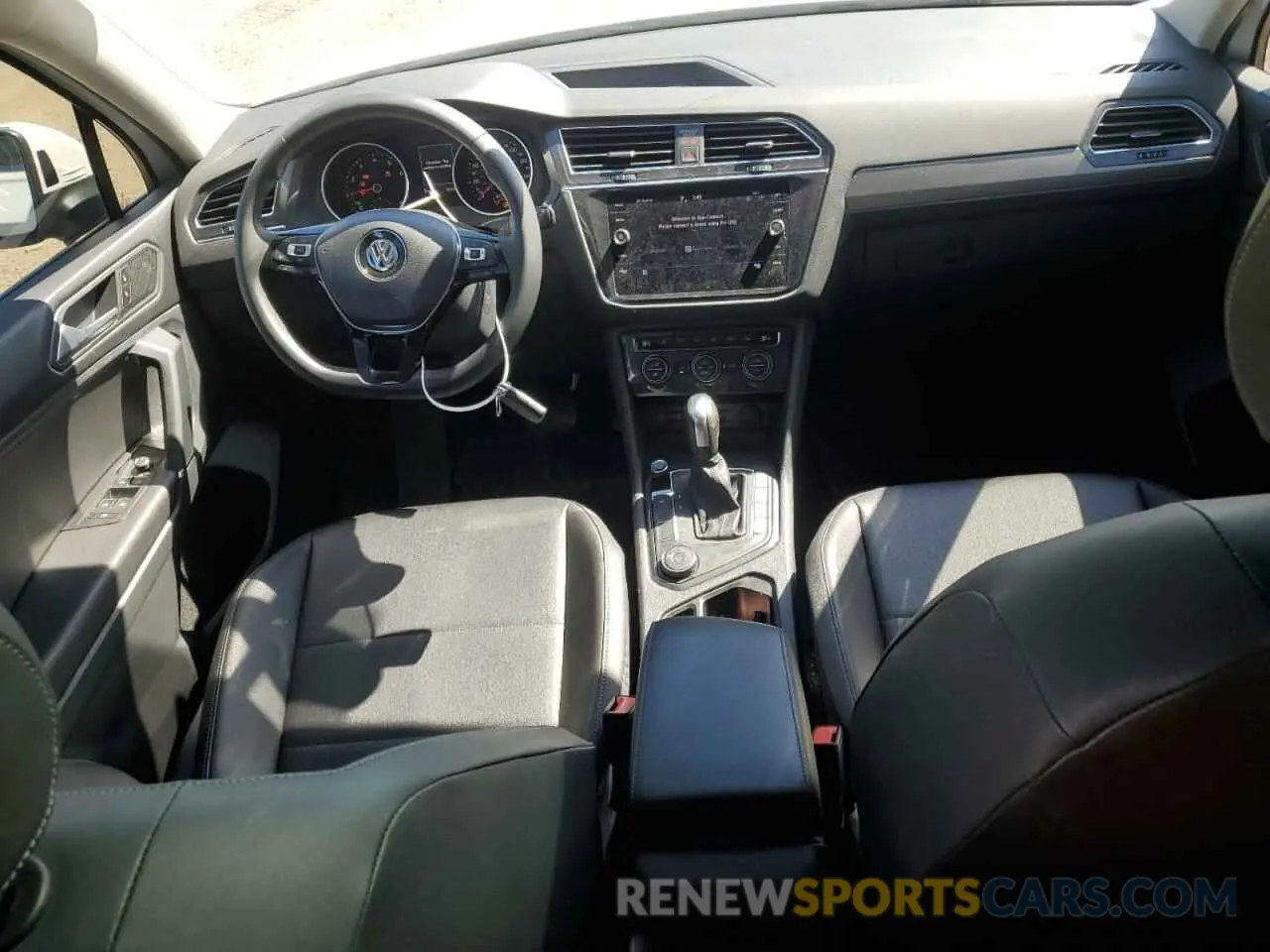 8 Photograph of a damaged car 3VV2B7AX8LM178541 VOLKSWAGEN TIGUAN 2020