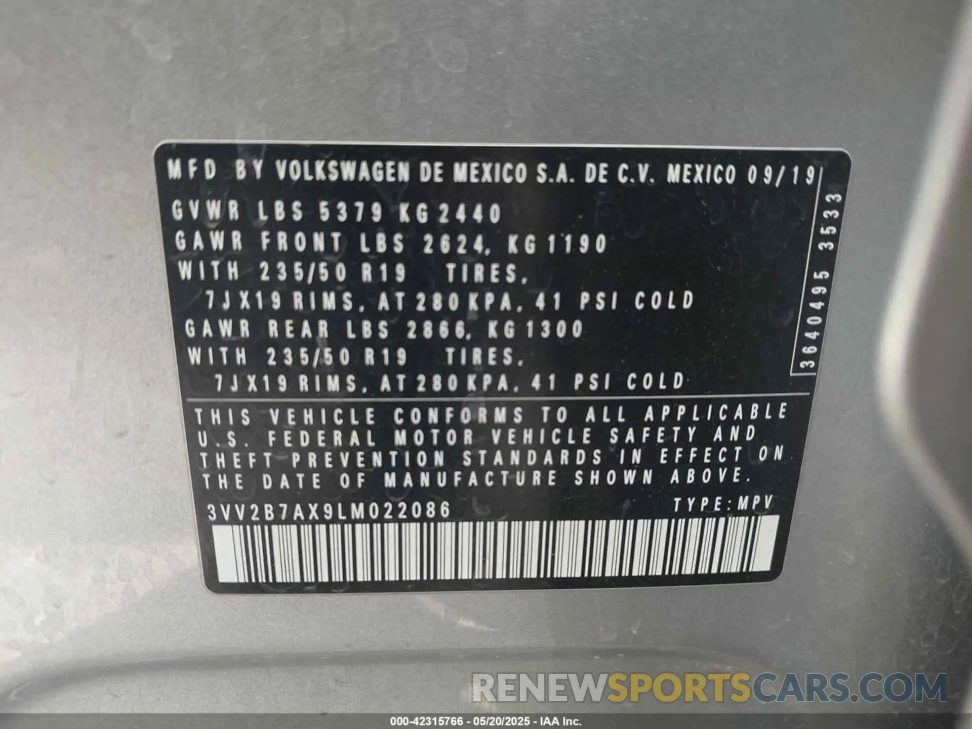 9 Photograph of a damaged car 3VV2B7AX9LM022086 VOLKSWAGEN TIGUAN 2020