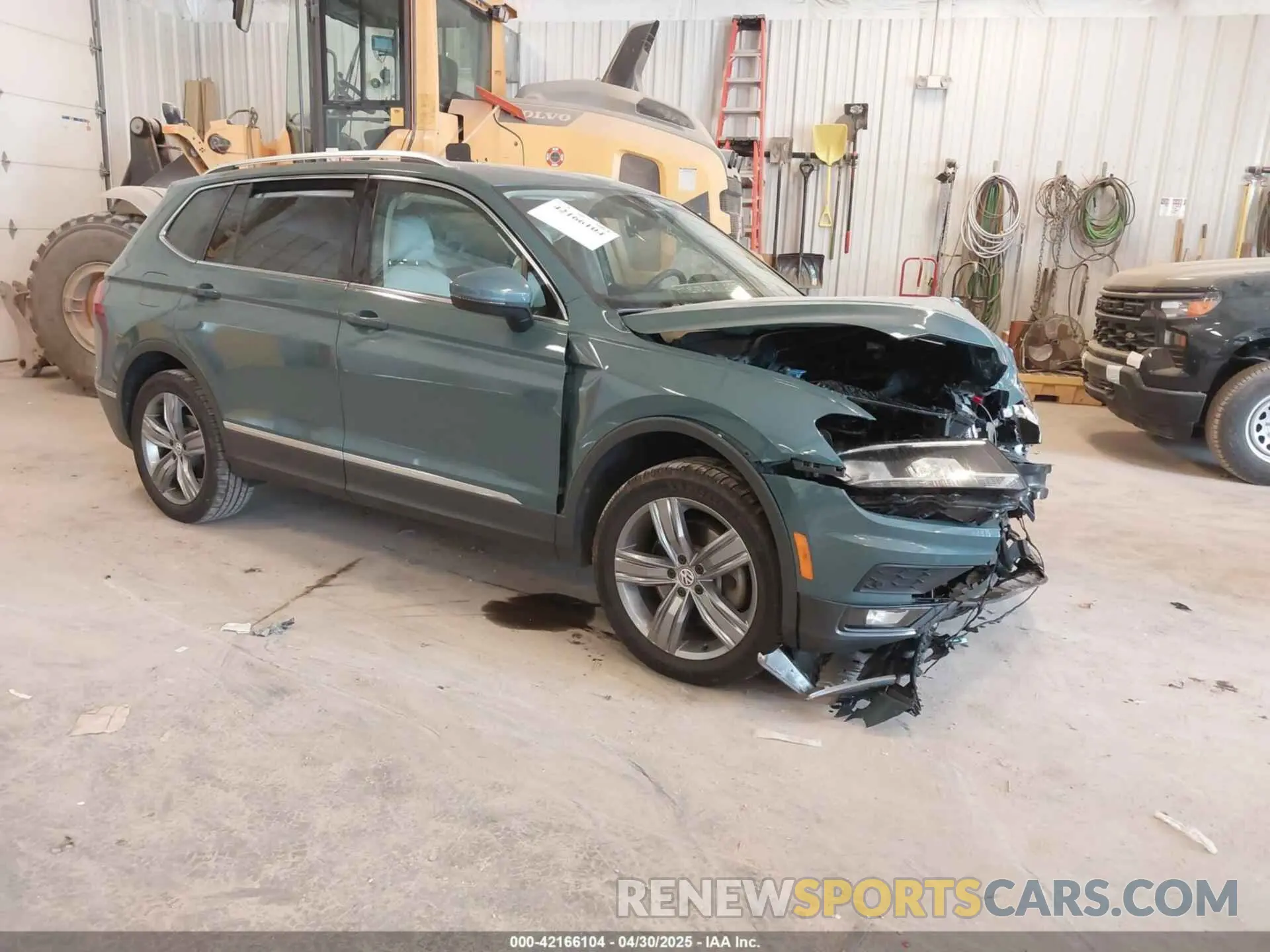 1 Photograph of a damaged car 3VV2B7AX9LM078125 VOLKSWAGEN TIGUAN 2020