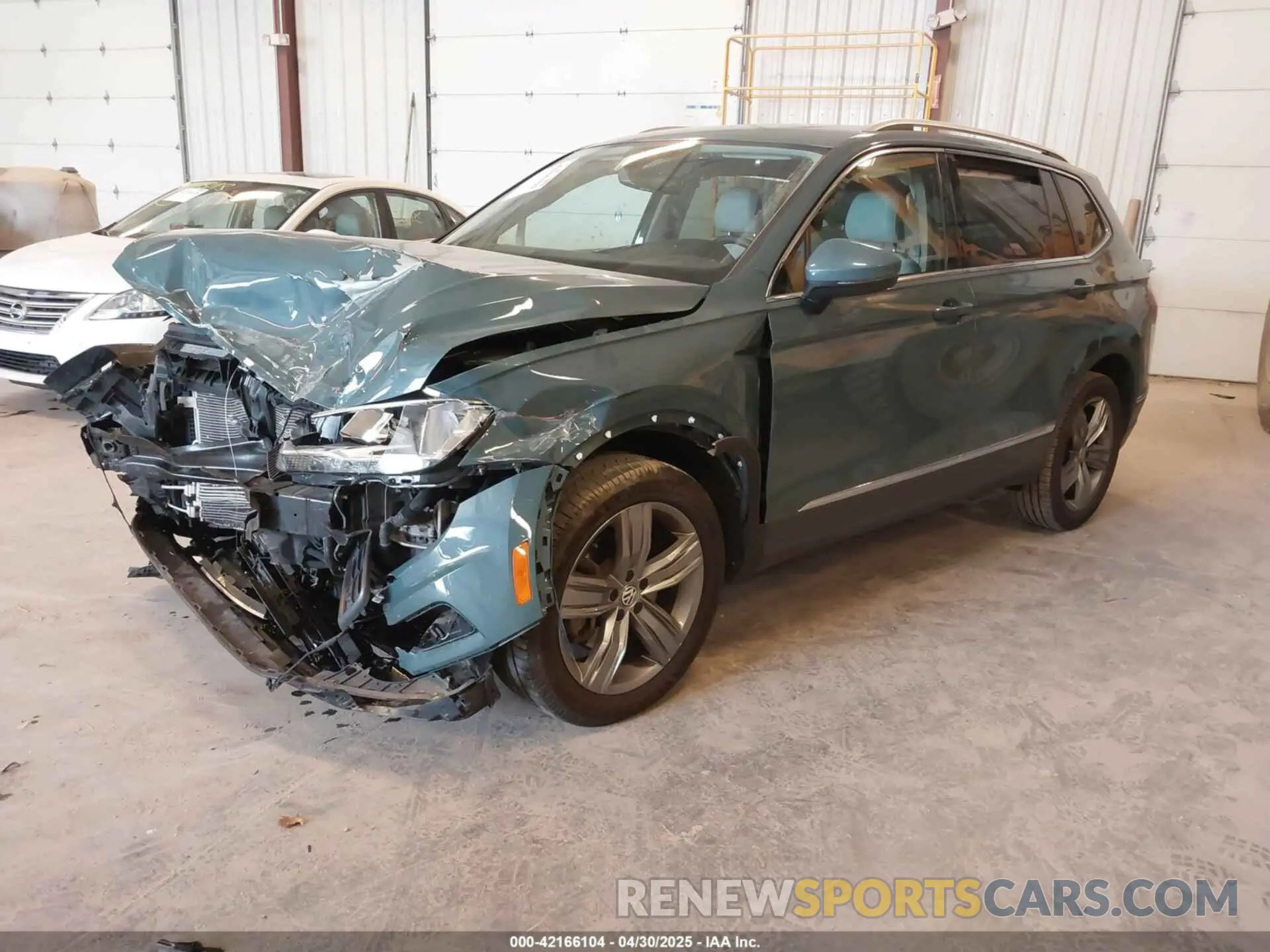 2 Photograph of a damaged car 3VV2B7AX9LM078125 VOLKSWAGEN TIGUAN 2020