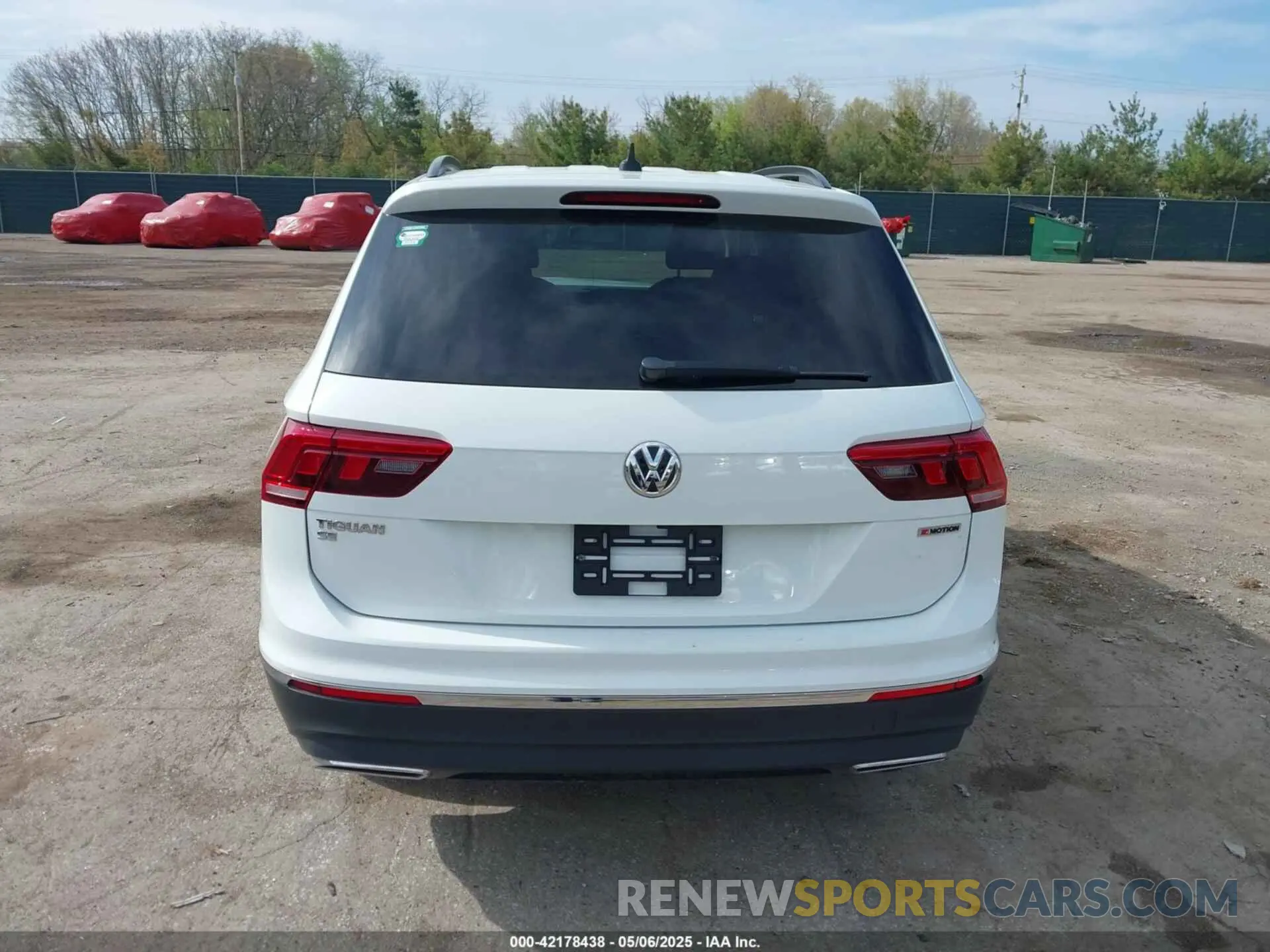 16 Photograph of a damaged car 3VV2B7AX9LM103539 VOLKSWAGEN TIGUAN 2020