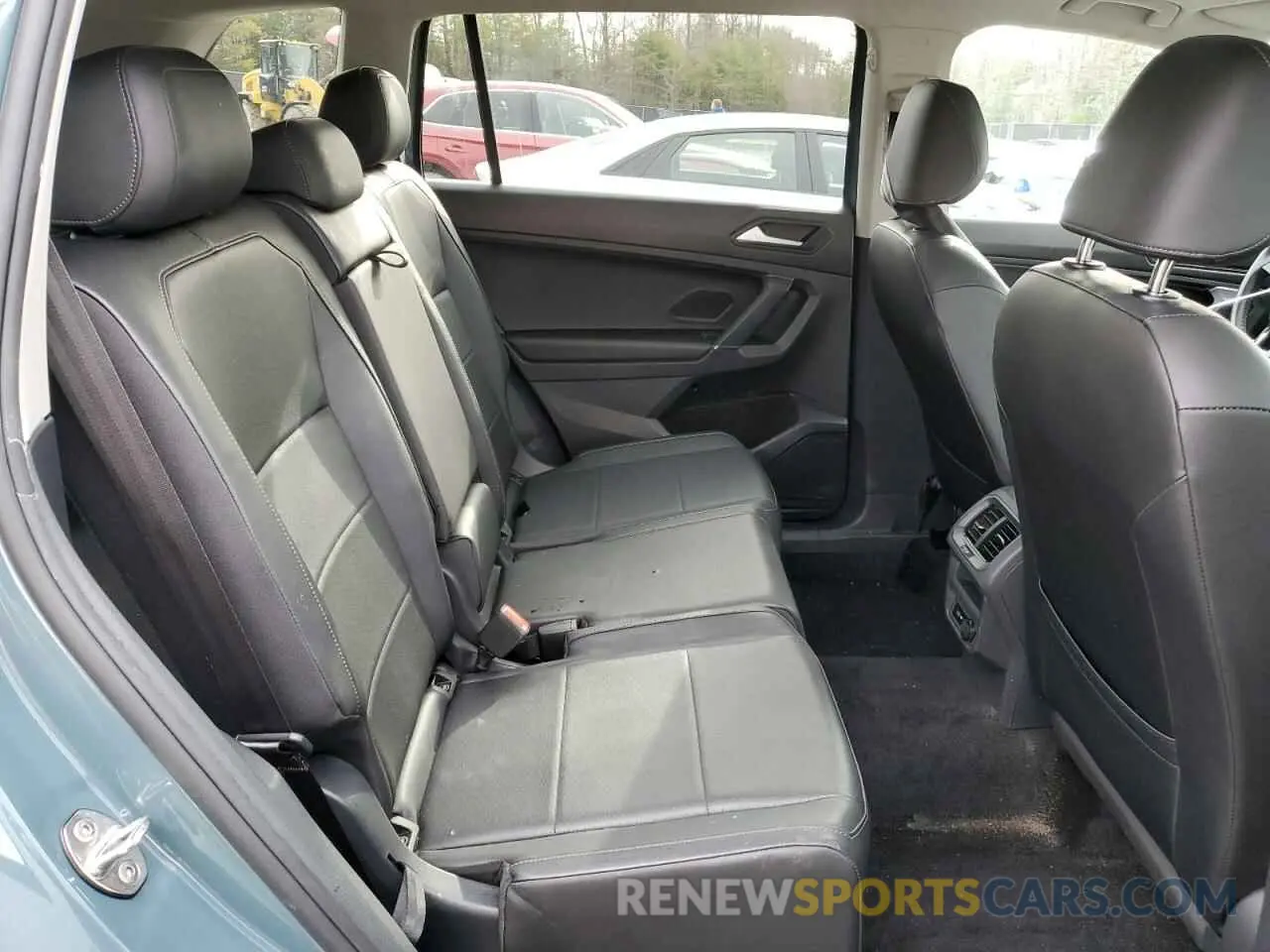 11 Photograph of a damaged car 3VV2B7AX9LM106747 VOLKSWAGEN TIGUAN 2020